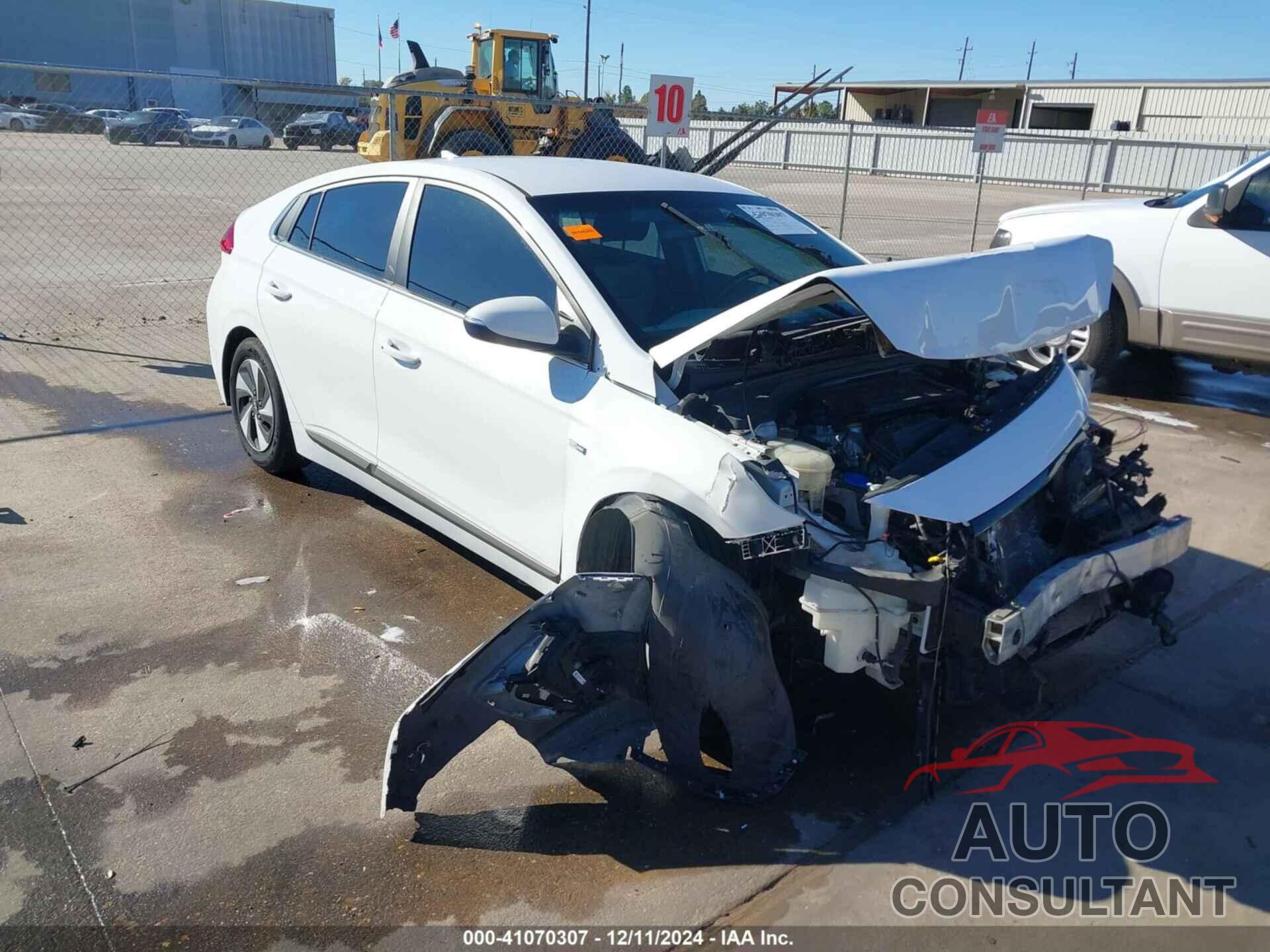 HYUNDAI IONIQ HYBRID 2017 - KMHC75LC2HU019712