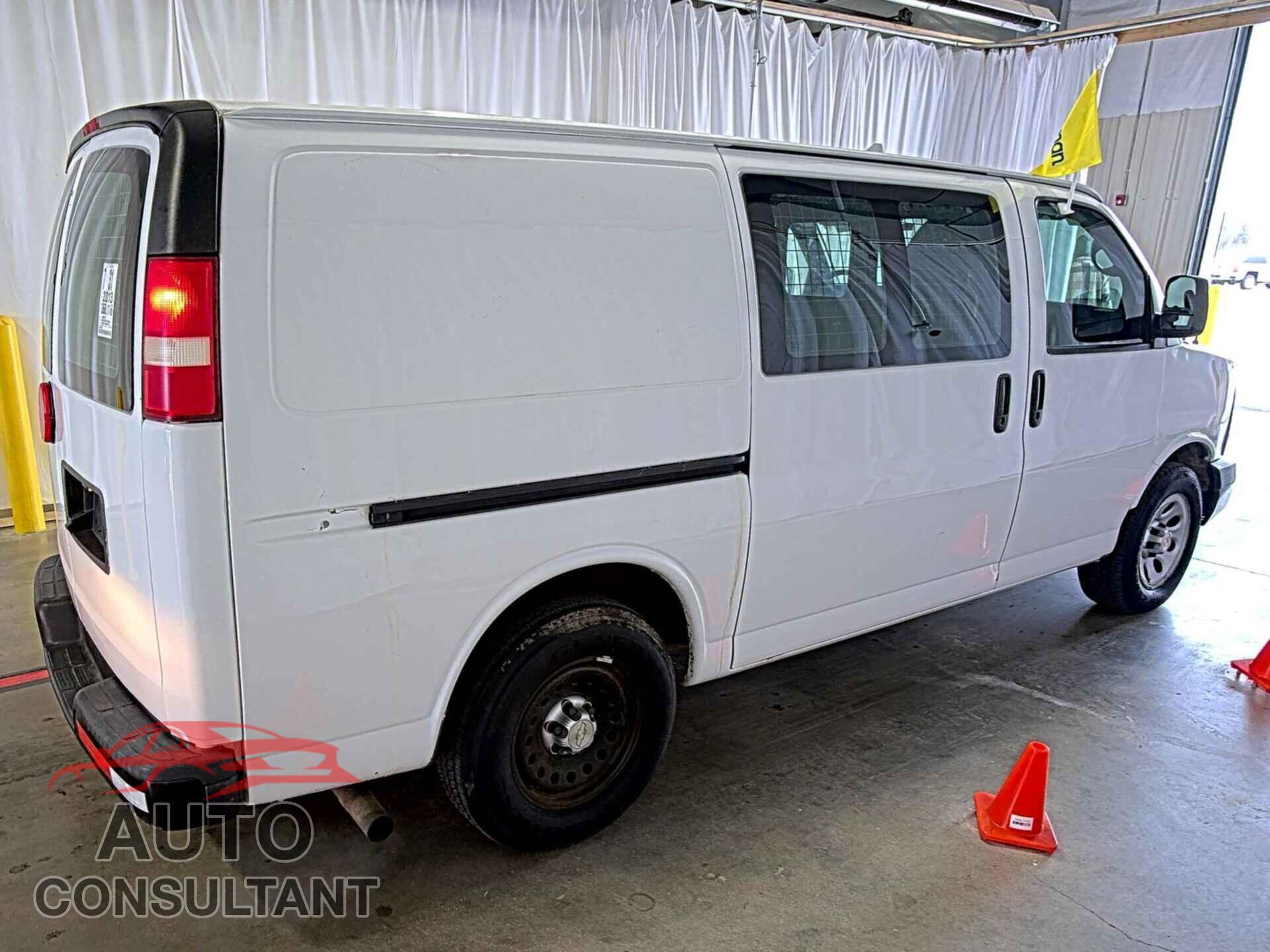 CHEVROLET EXPRESS G1500 2013 - 1GCSGAFX9D1155340