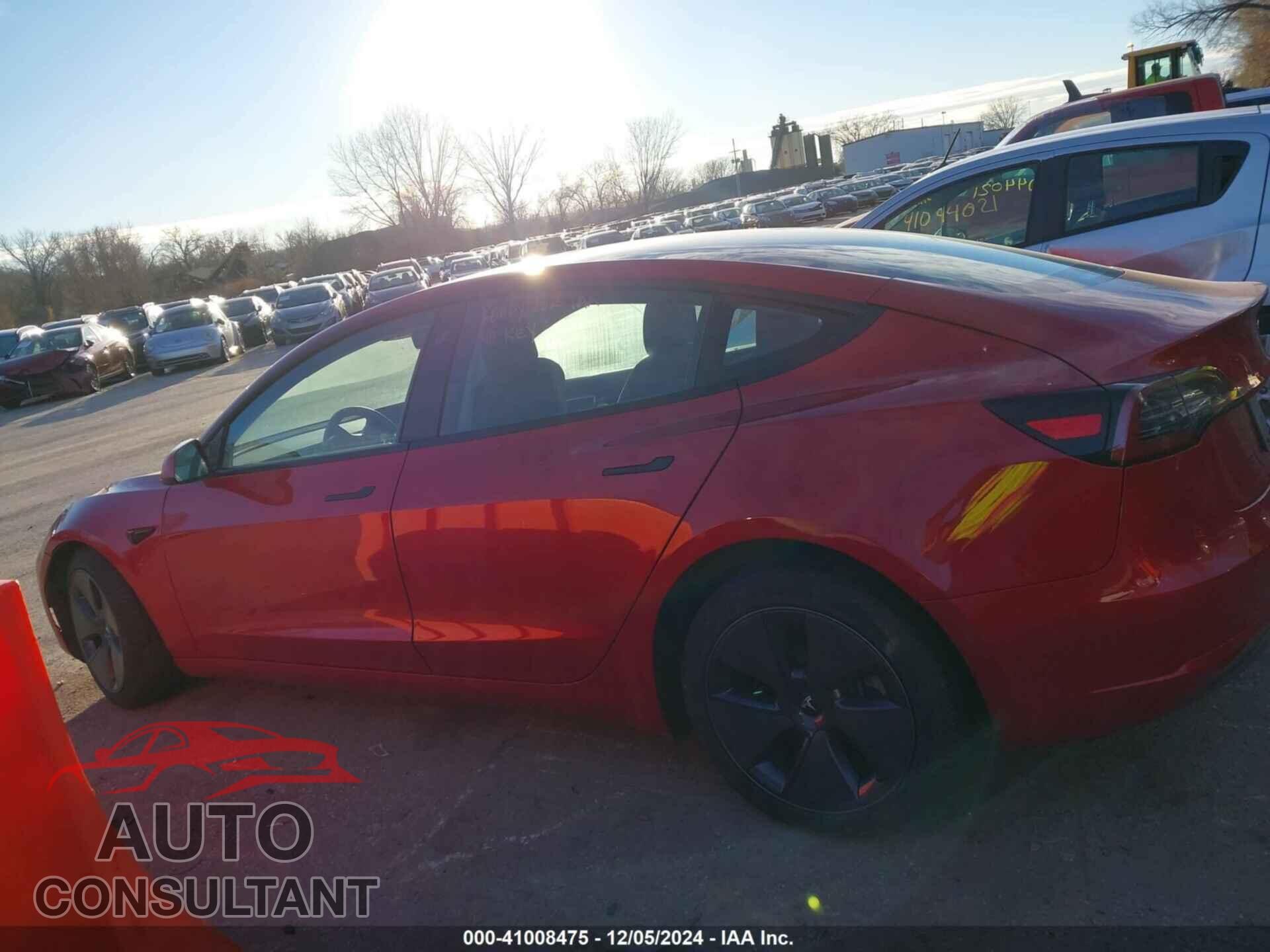 TESLA MODEL 3 2022 - 5YJ3E1EBXNF261272