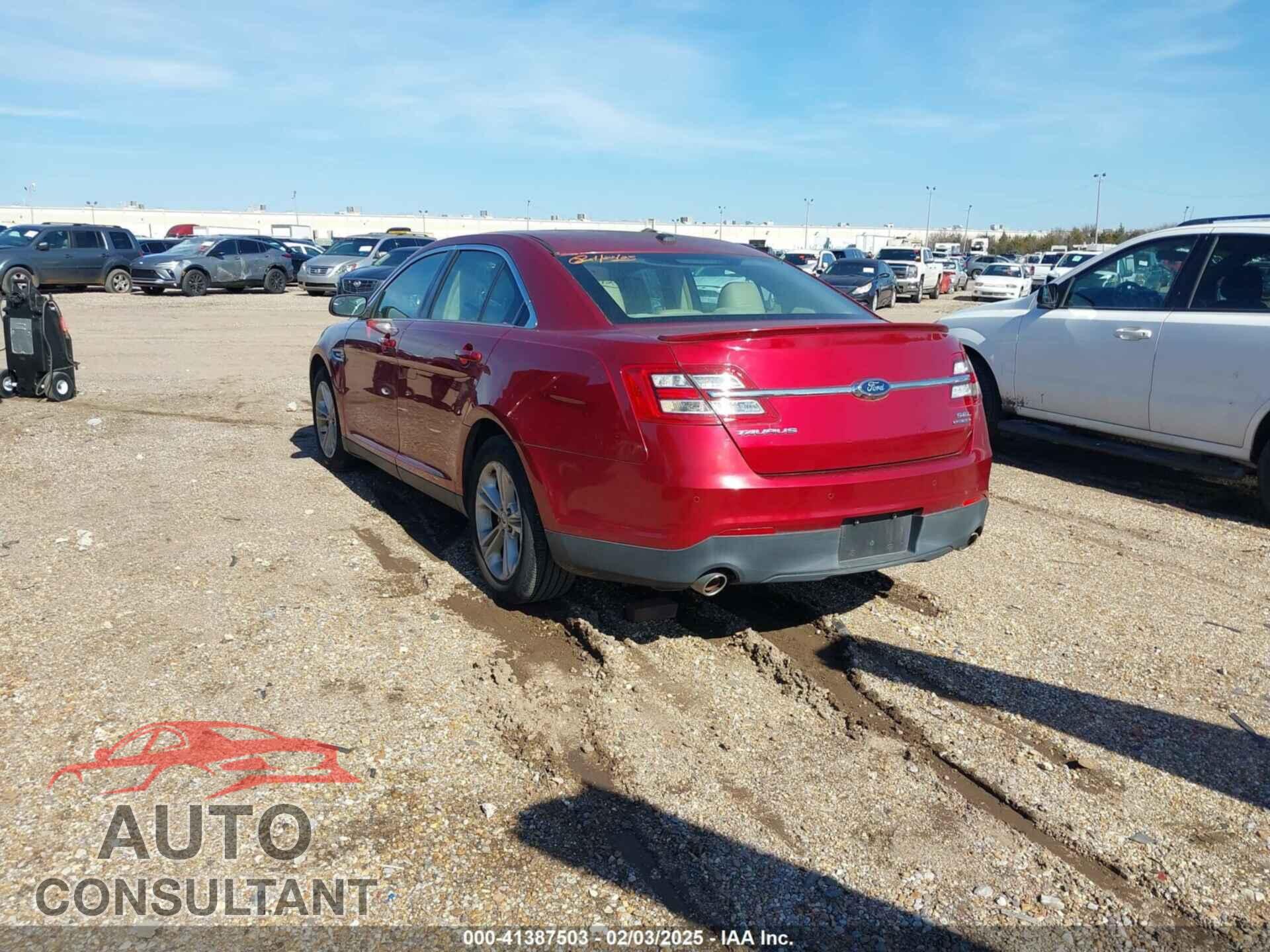 FORD TAURUS 2017 - 1FAHP2E86HG125148