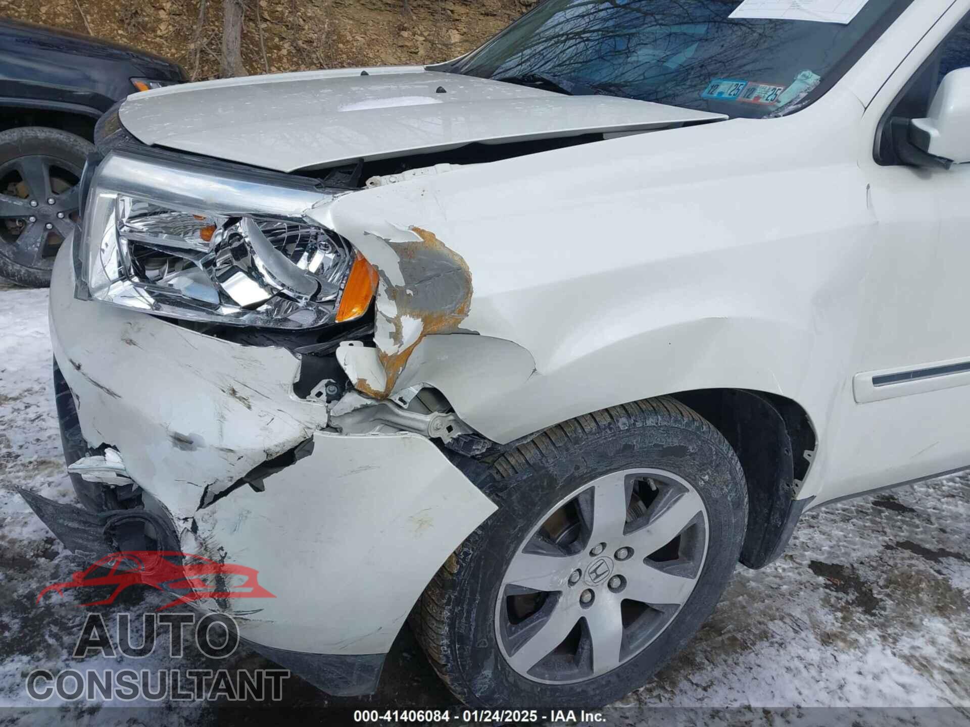 HONDA PILOT 2015 - 5FNYF4H92FB012575