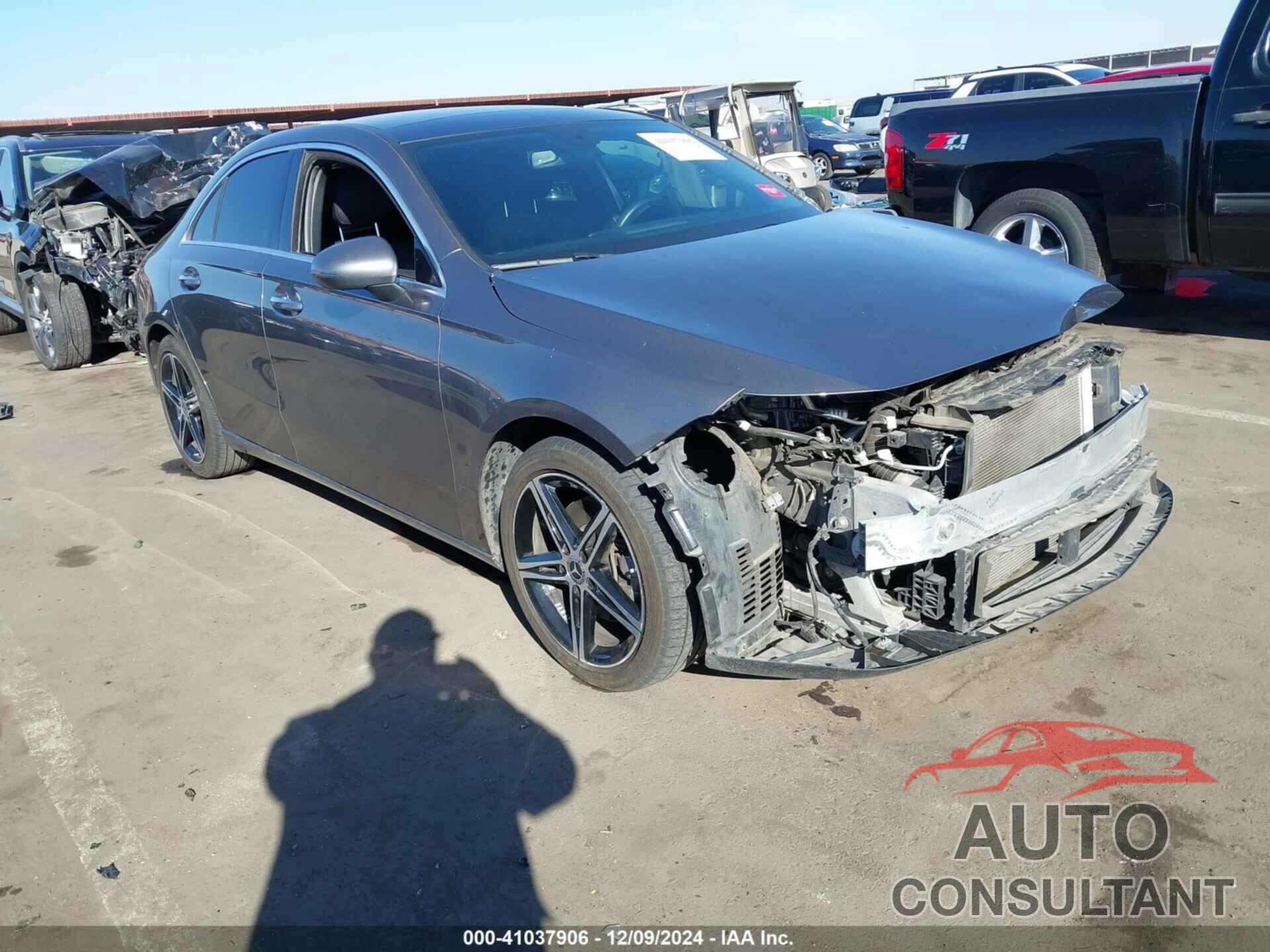 MERCEDES-BENZ A 220 2019 - WDD3G4EB0KW027716