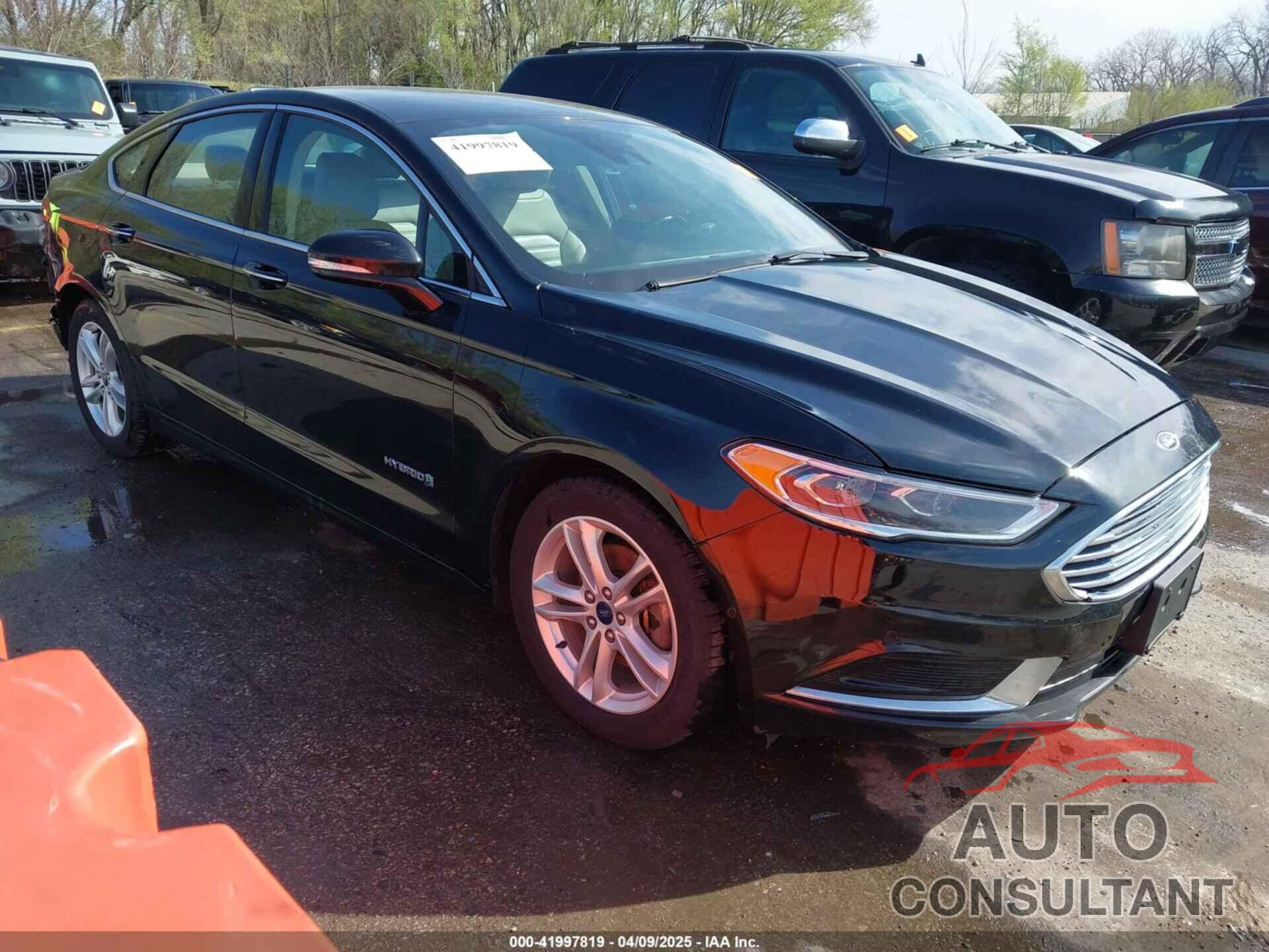 FORD FUSION HYBRID 2018 - 3FA6P0LU7JR151641