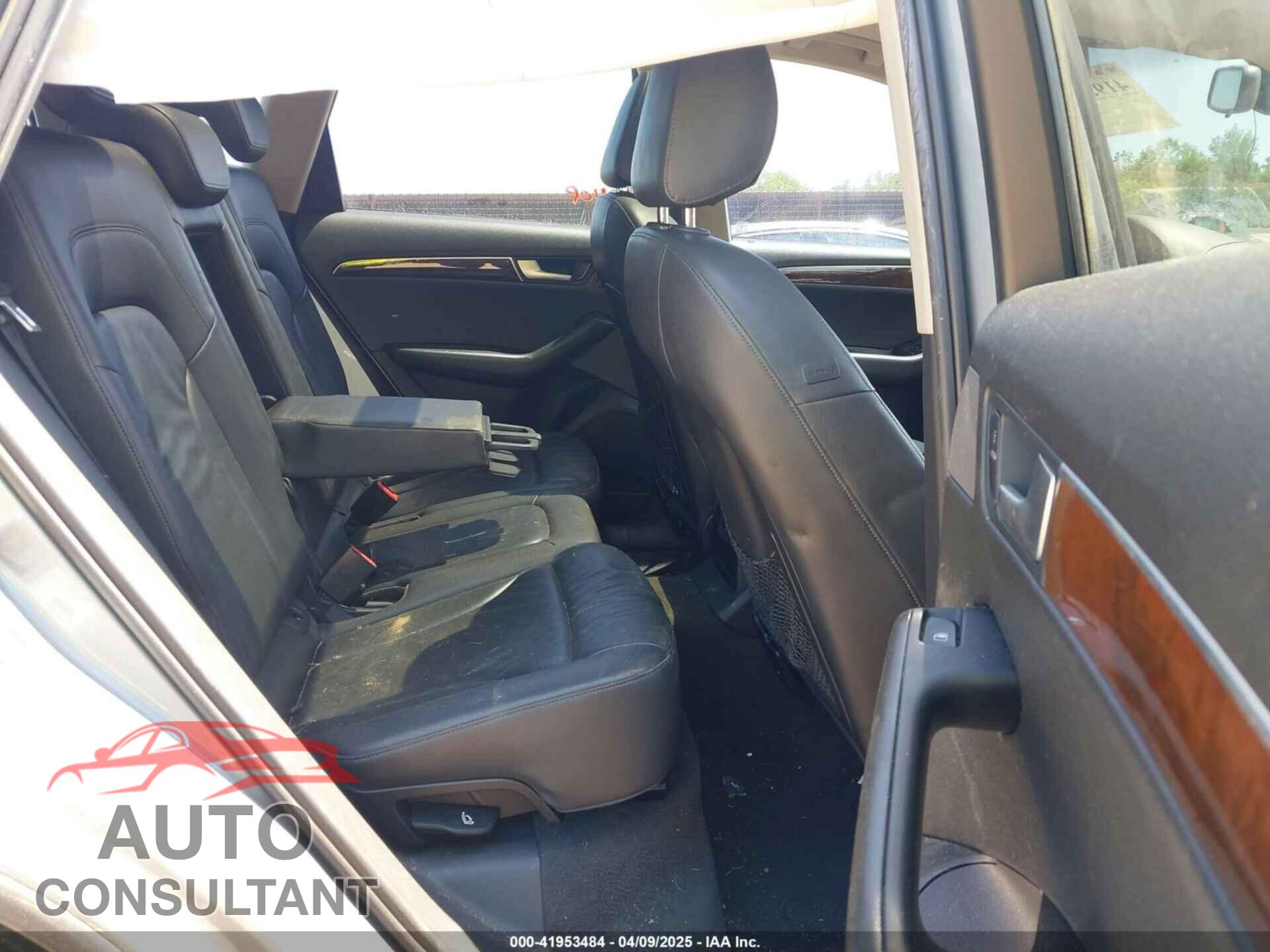 AUDI Q5 2010 - WA1CKAFPXAA092872