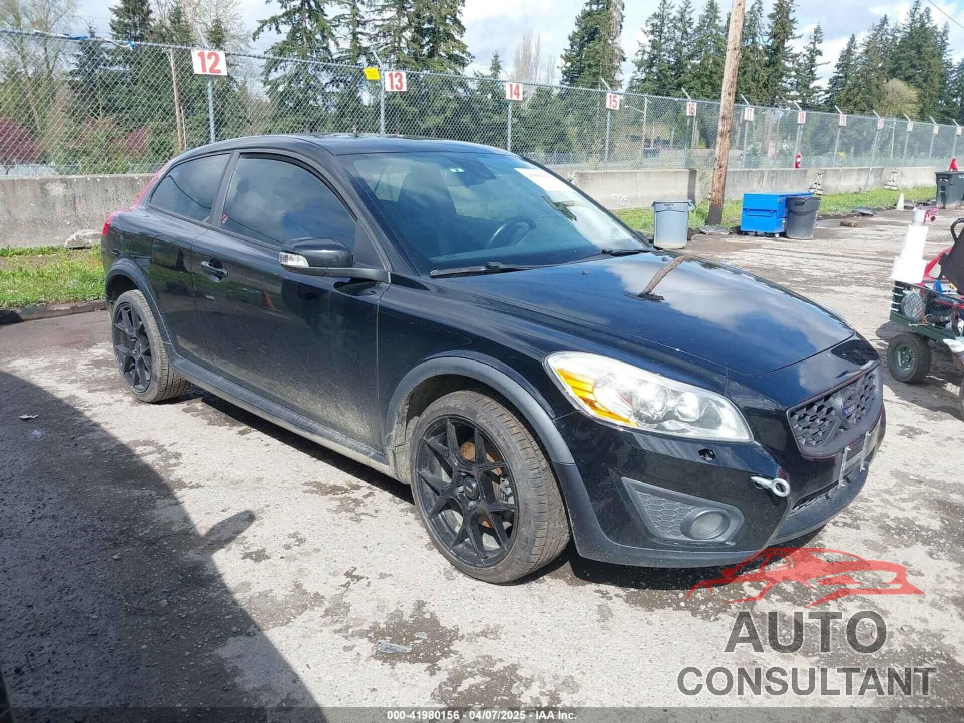 VOLVO C30 2011 - YV1672MK4B2198306