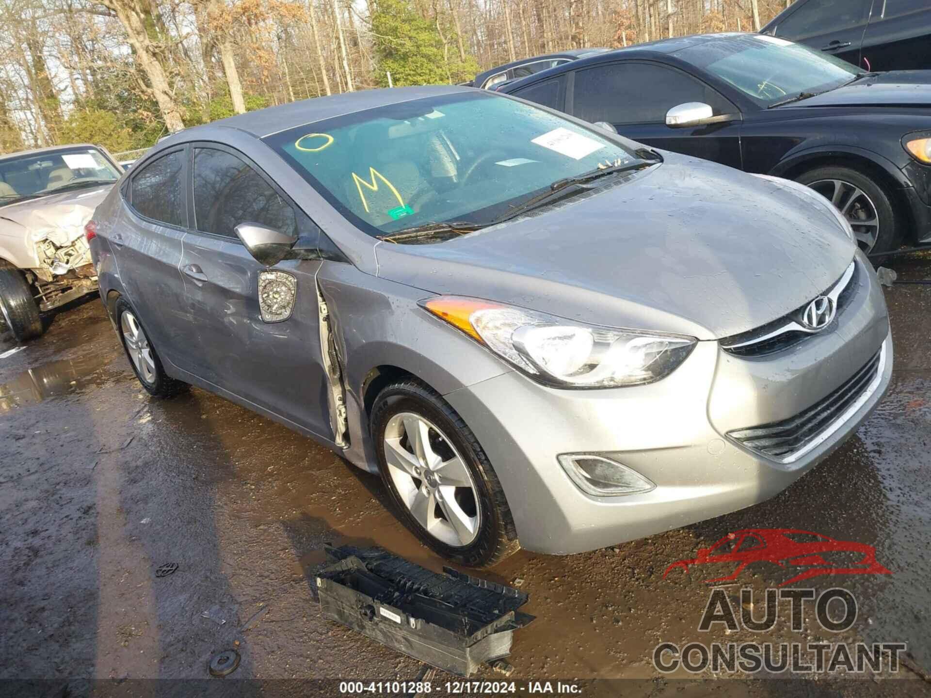 HYUNDAI ELANTRA 2011 - KMHDH4AE1BU093985