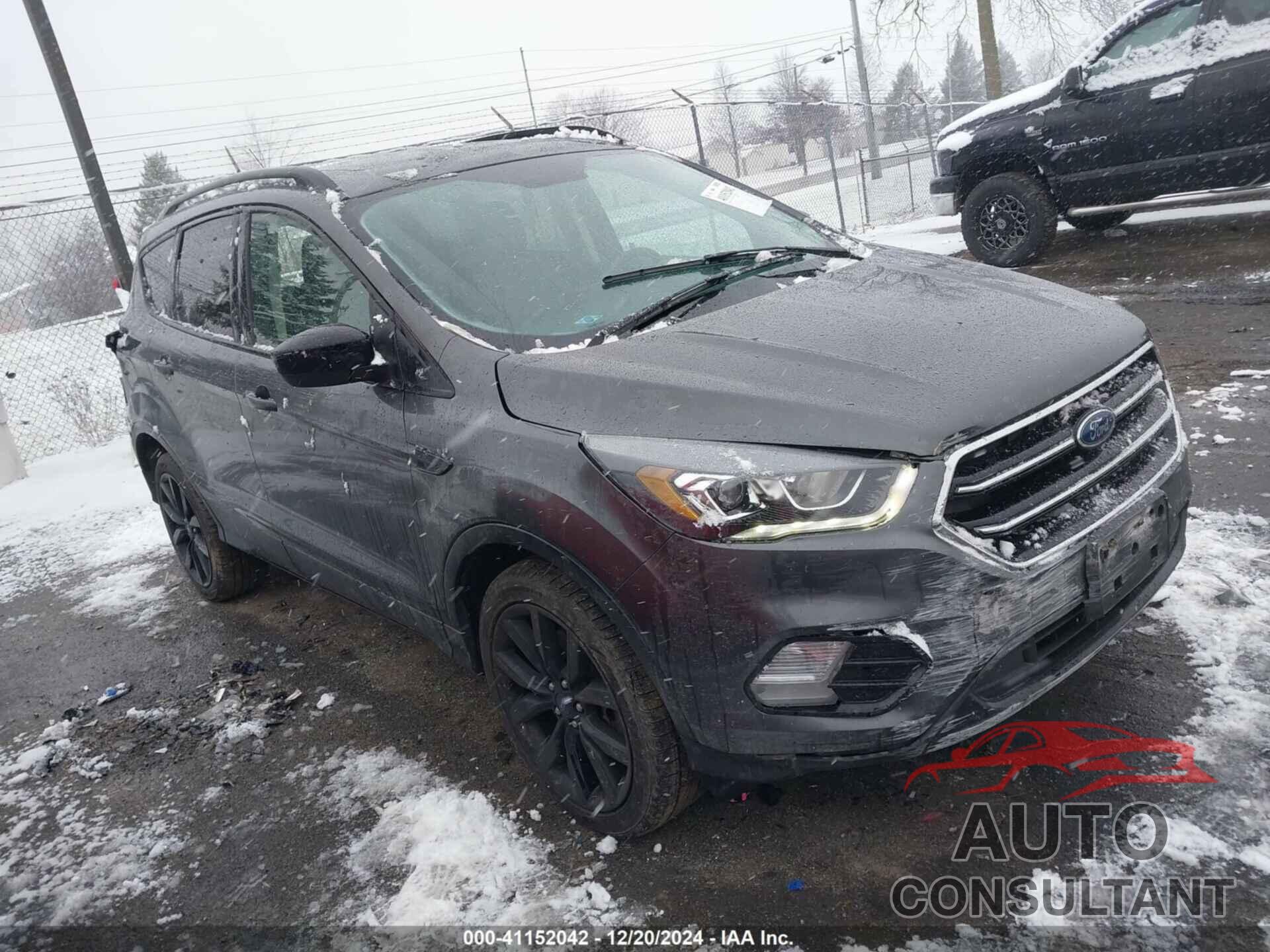 FORD ESCAPE 2017 - 1FMCU9G99HUE78637