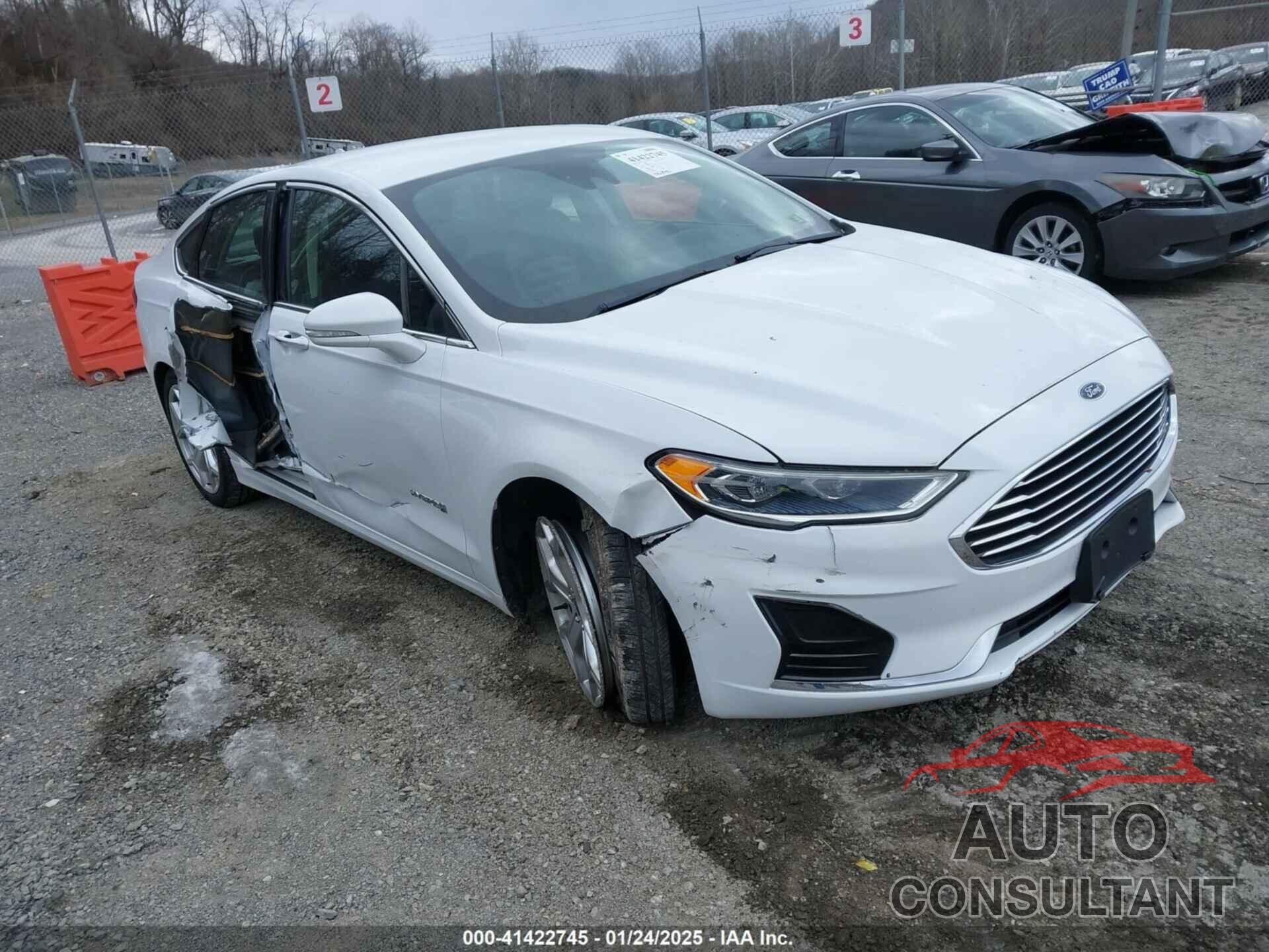 FORD FUSION HYBRID 2019 - 3FA6P0MU3KR189612