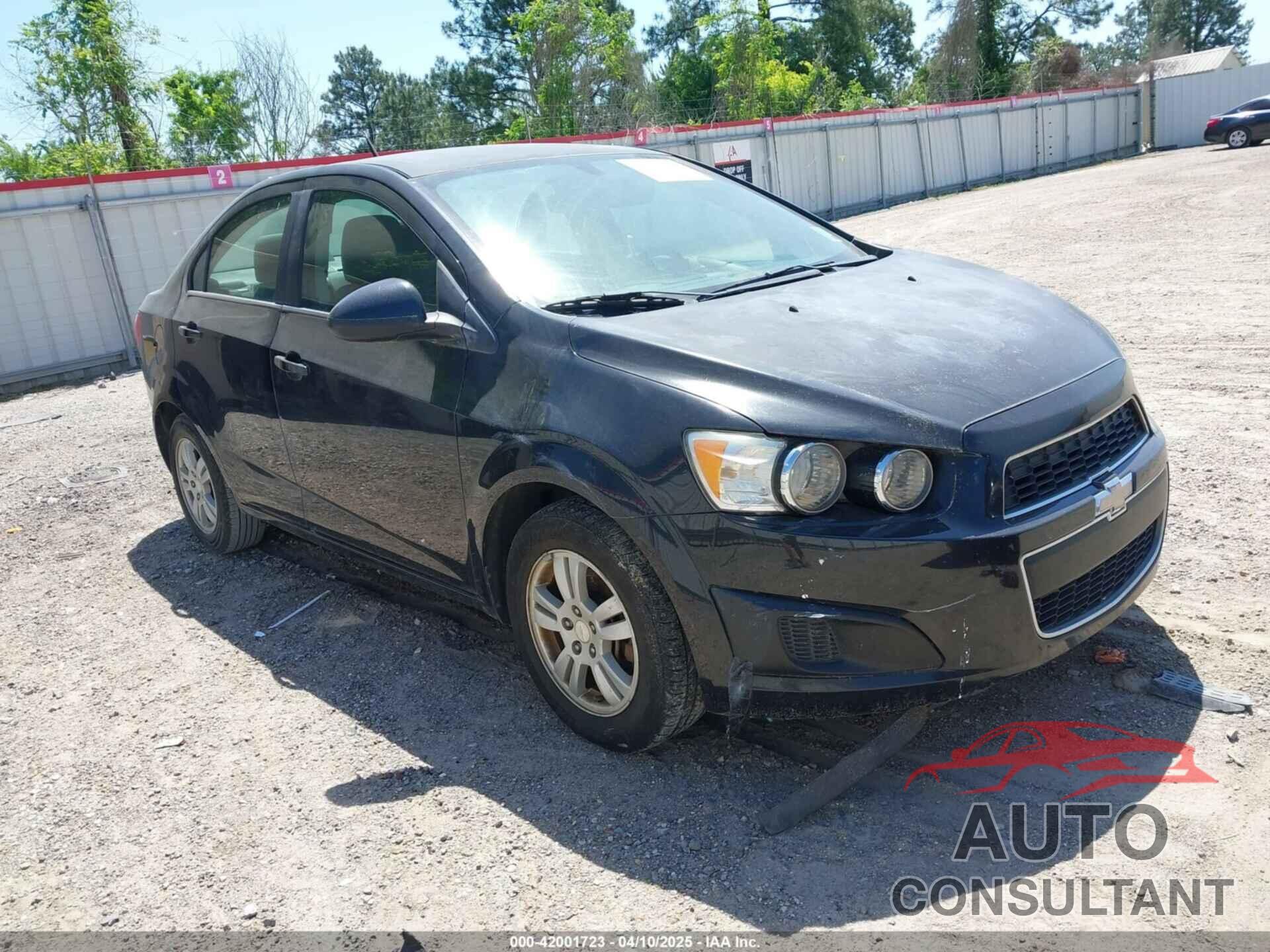 CHEVROLET SONIC 2014 - 1G1JC5SH4E4220777