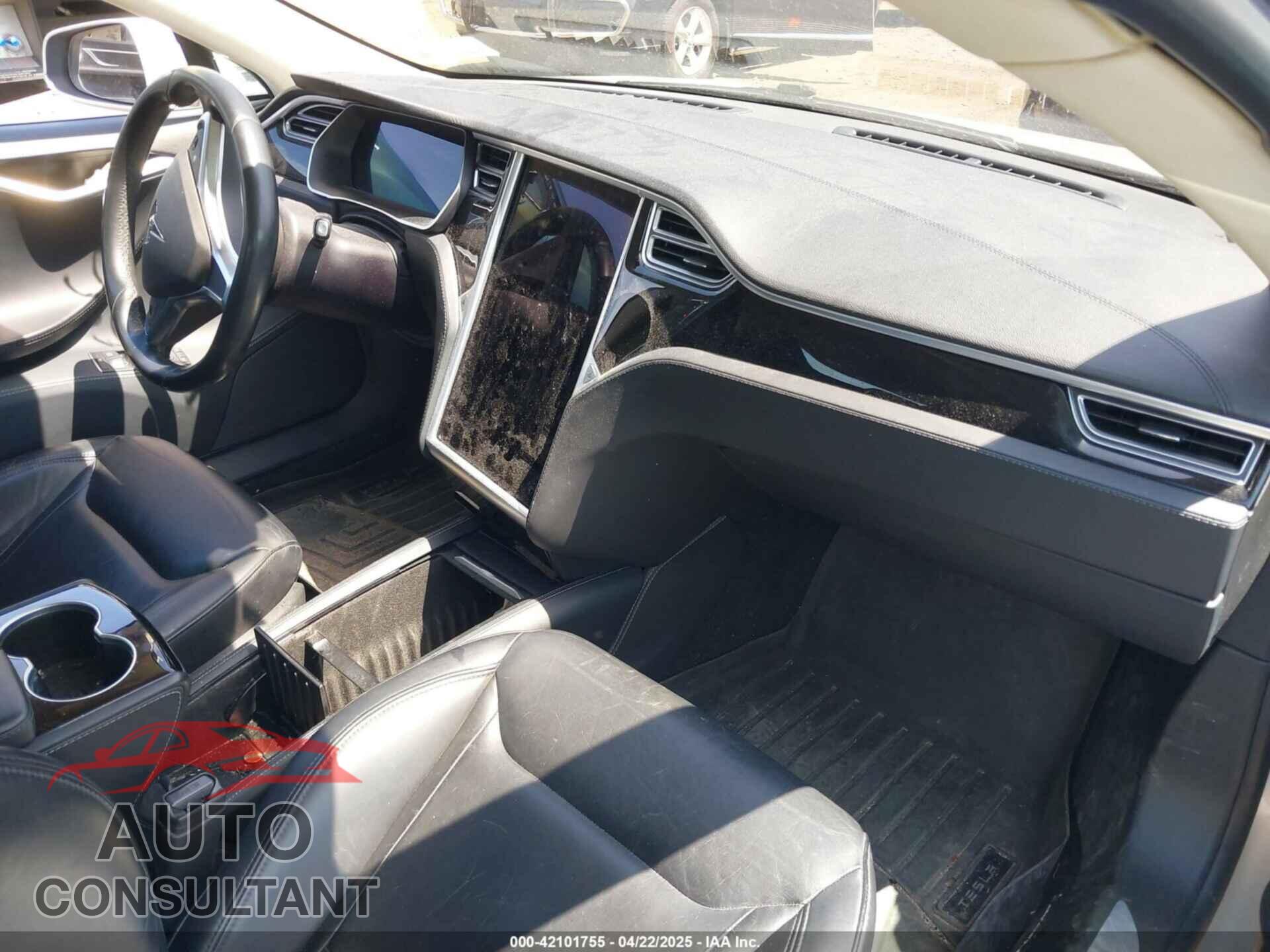 TESLA MODEL S 2015 - 5YJSA1H2XFF084145