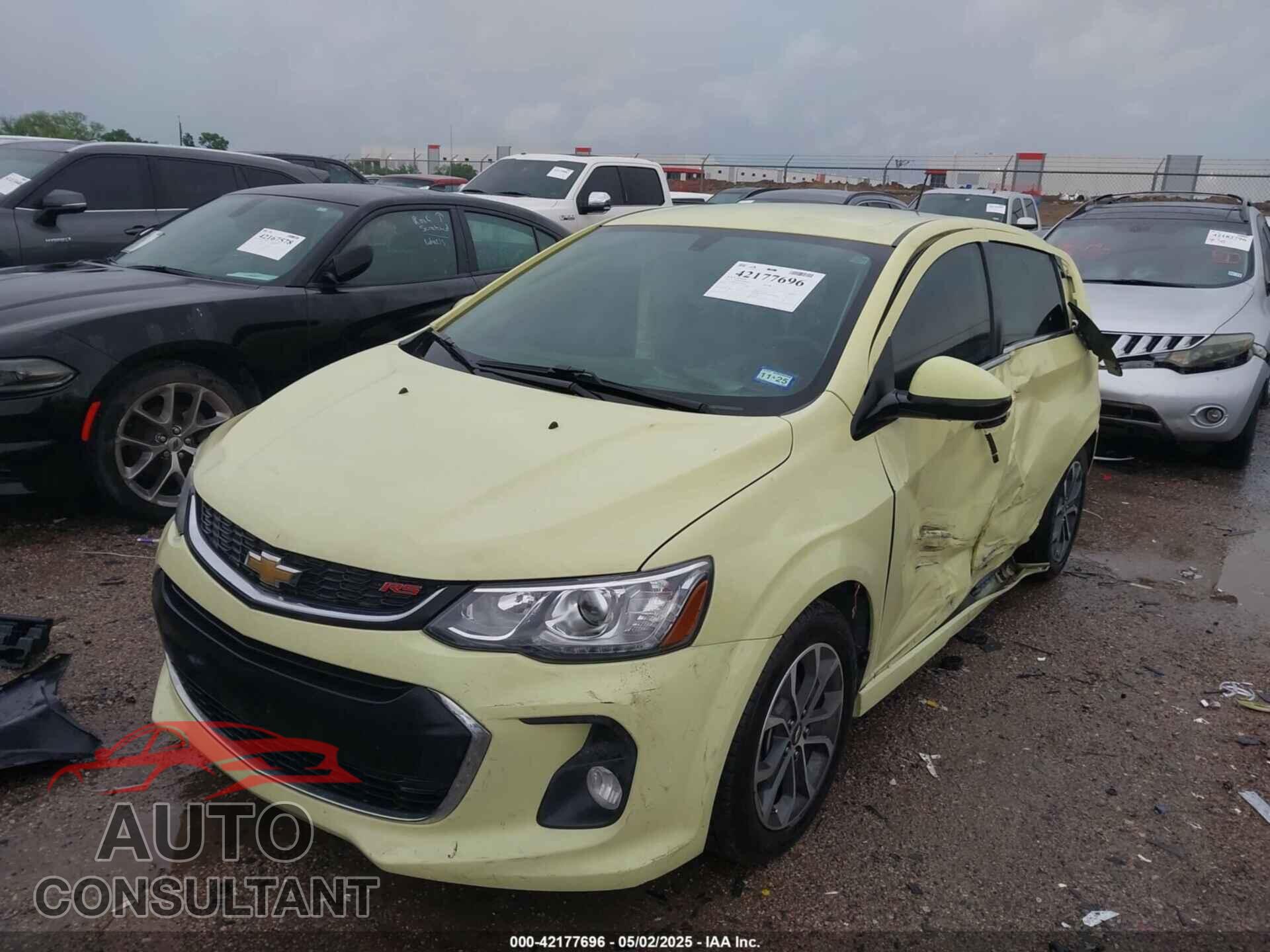 CHEVROLET SONIC 2017 - 1G1JD6SH6H4138024