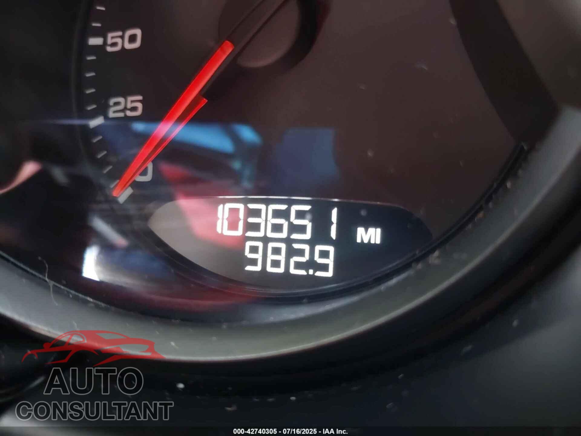 PORSCHE MACAN 2017 - WP1AA2A52HLB08376
