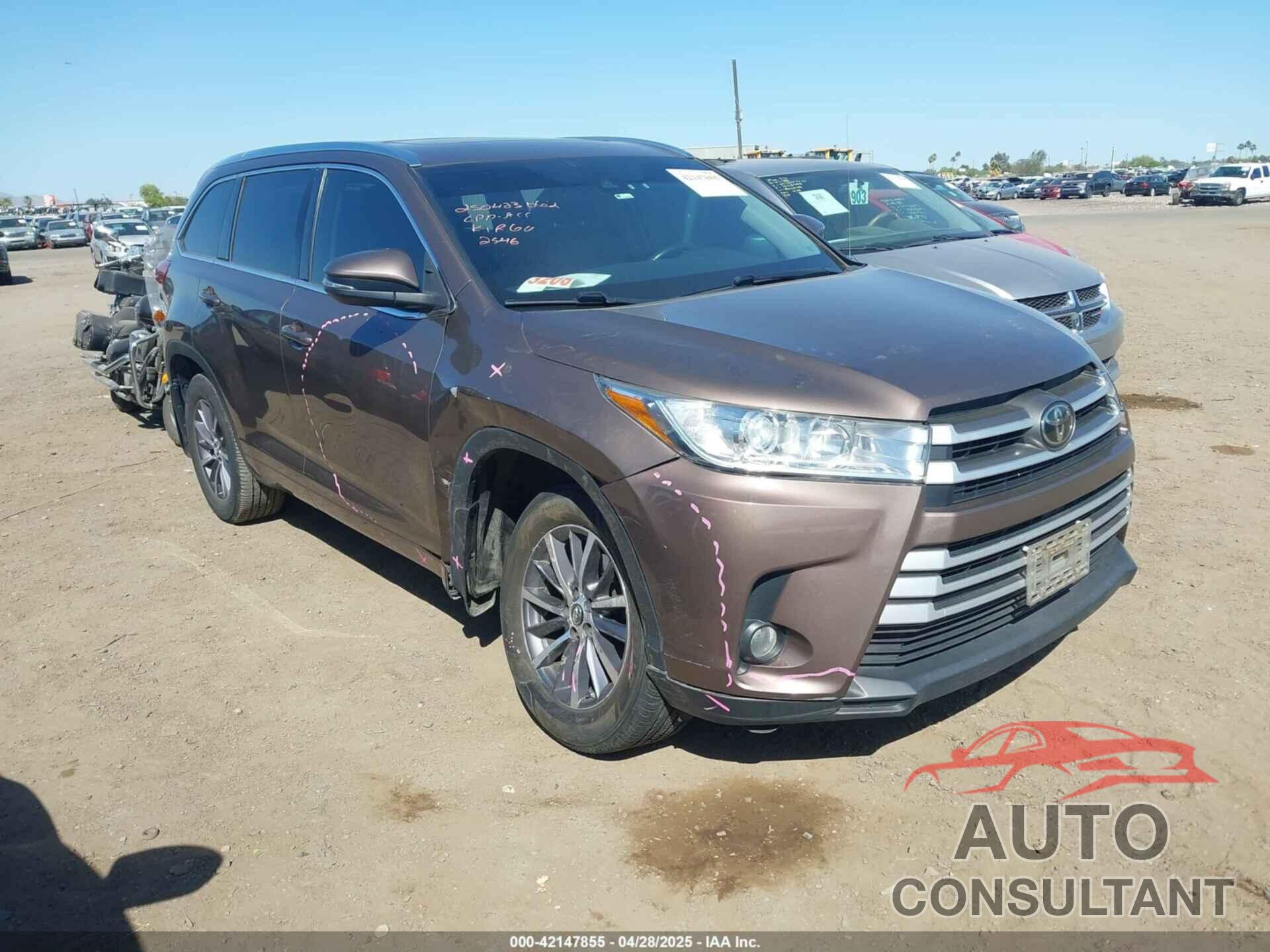 TOYOTA HIGHLANDER 2018 - 5TDJZRFH2JS832546
