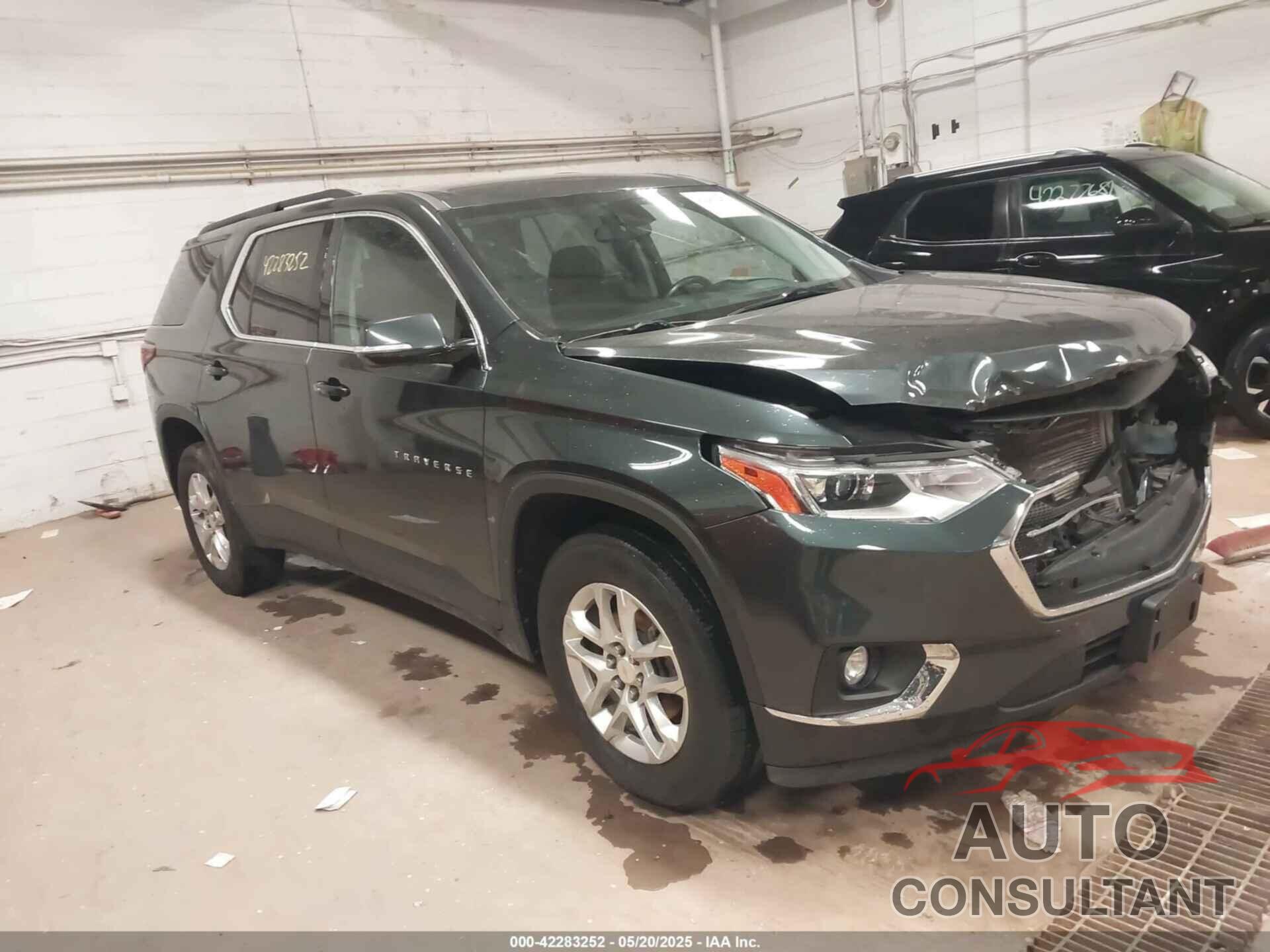 CHEVROLET TRAVERSE 2019 - 1GNEVGKW5KJ105431