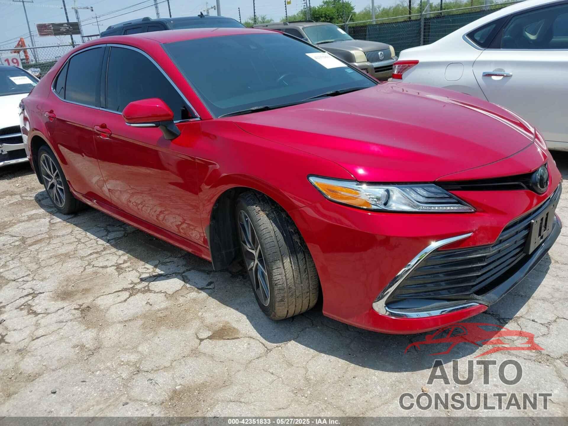 TOYOTA CAMRY 2023 - 4T1F11AK3PU093978