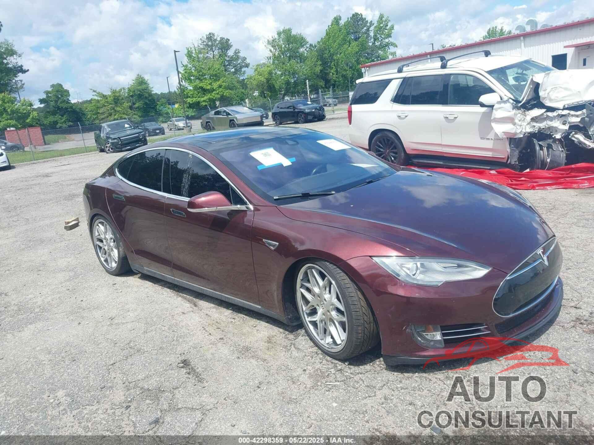 TESLA MODEL S 2015 - 5YJSA1H29FF096805