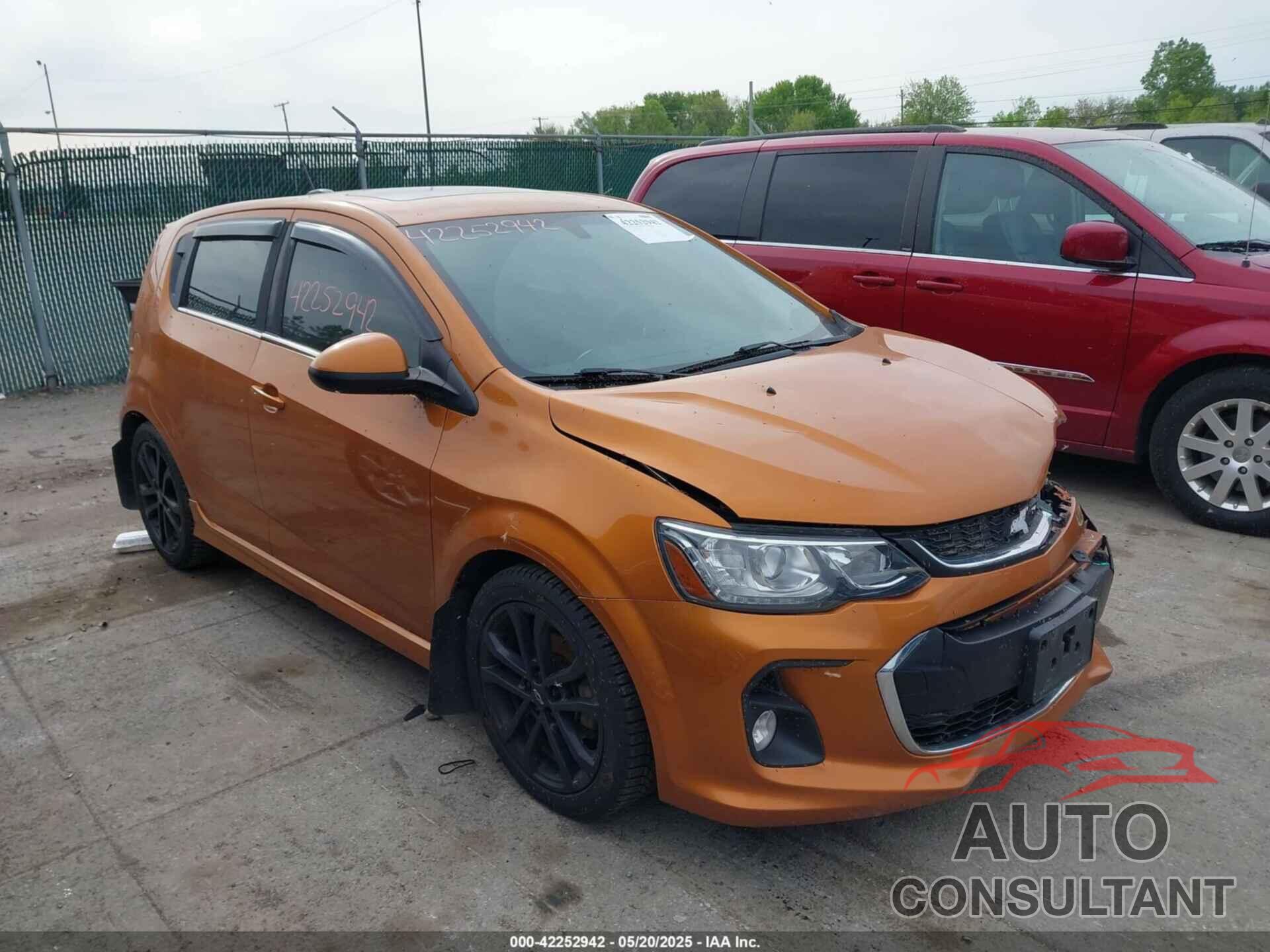CHEVROLET SONIC 2018 - 1G1JC6SB0J4101281