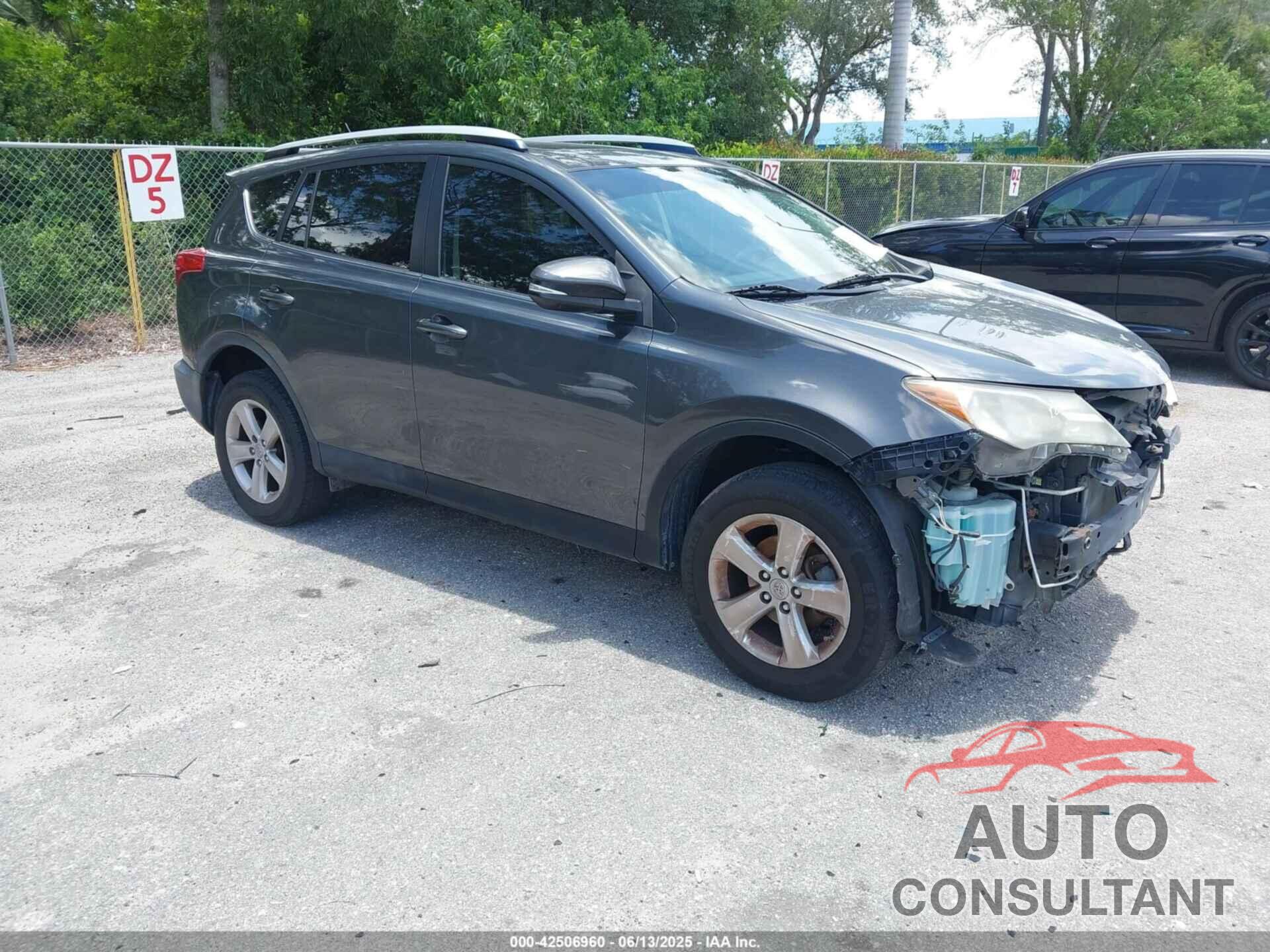TOYOTA RAV4 2013 - JTMRFREV6DD044484