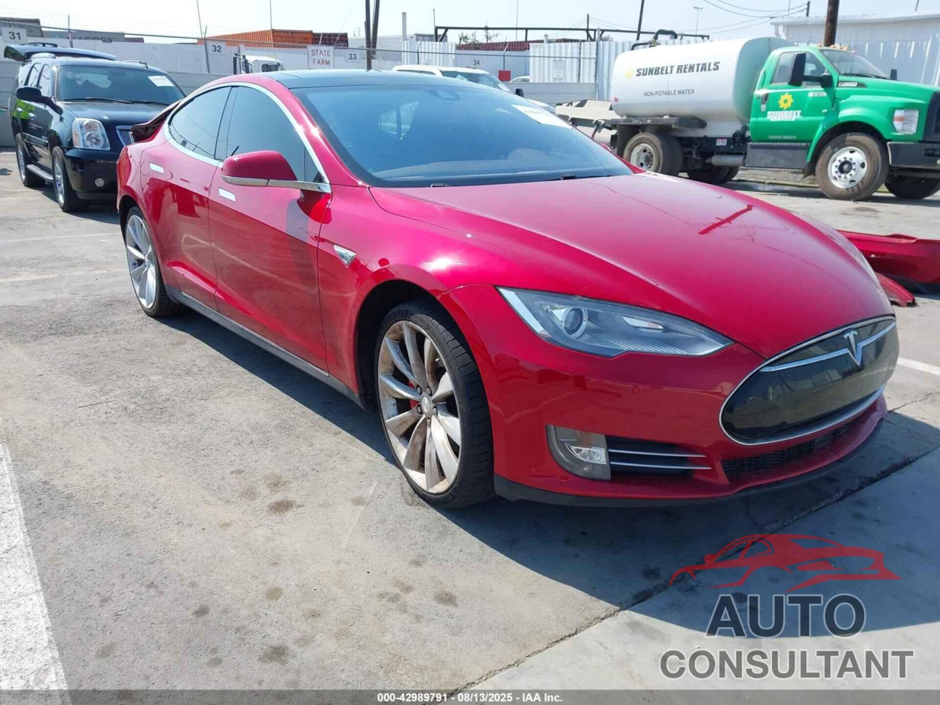 TESLA MODEL S 2015 - 5YJSA1H27FFP76704