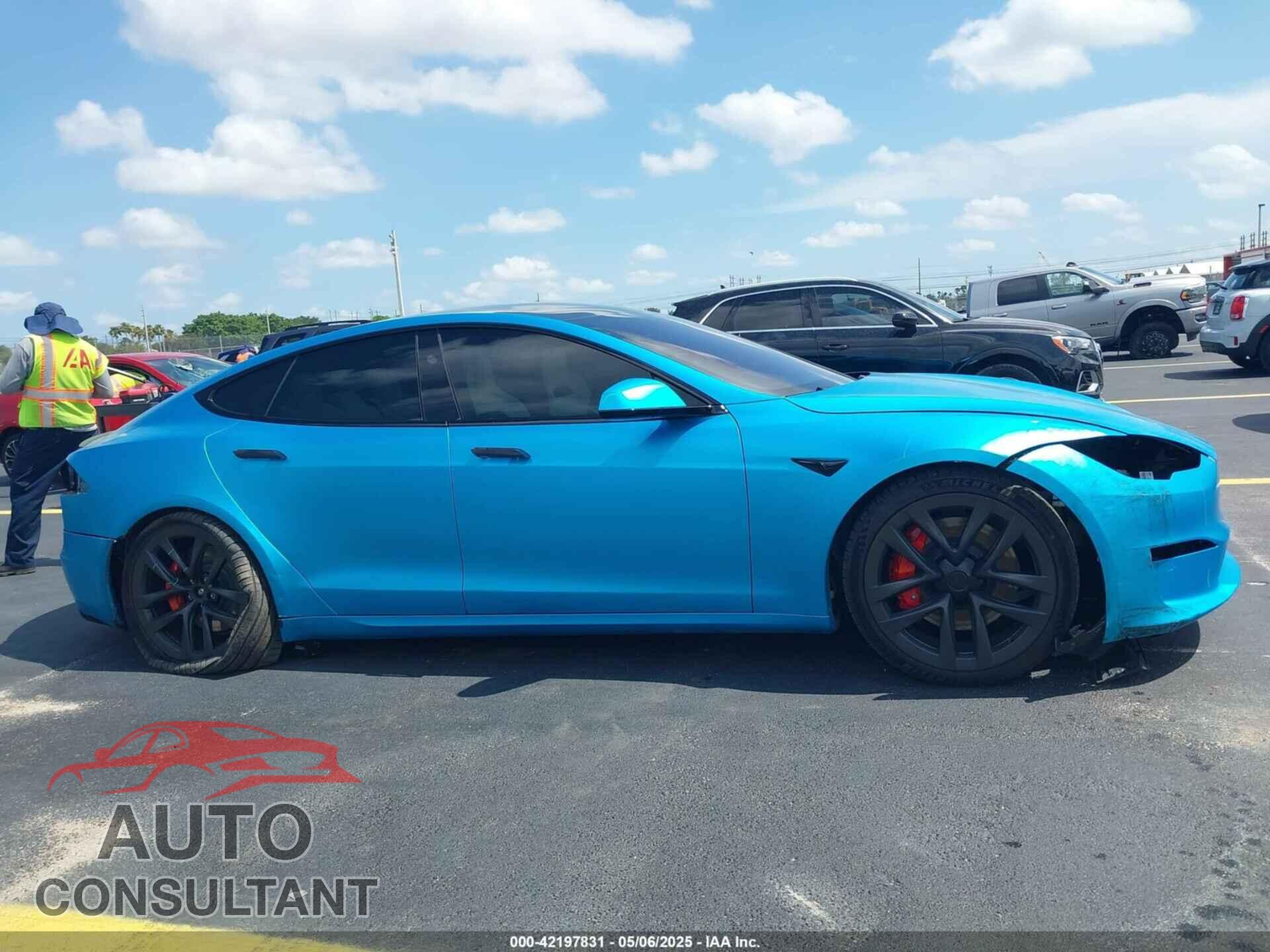 TESLA MODEL S 2024 - 5YJSA1E64RF540250