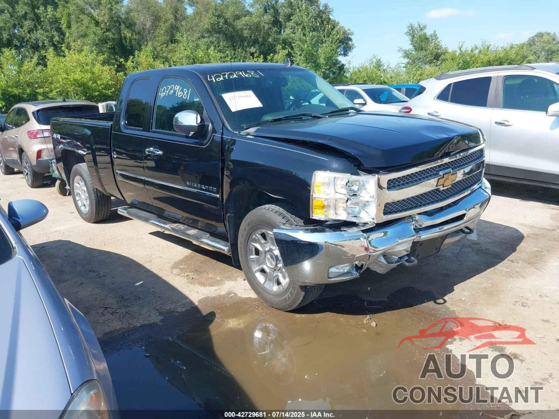 CHEVROLET SILVERADO 1500 2013 - 1GCRKSE79DZ152489