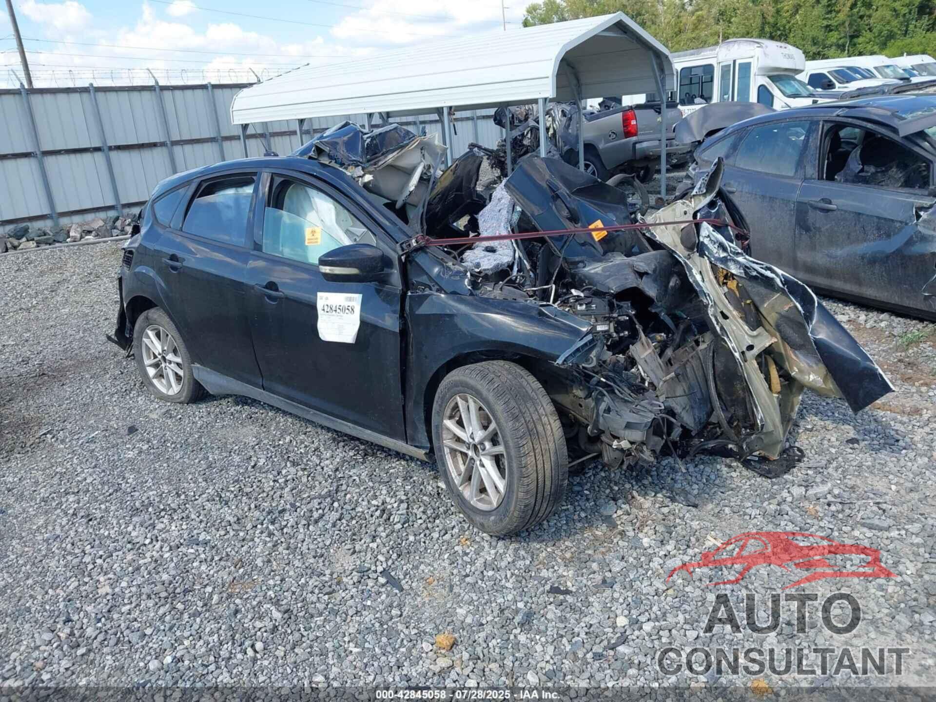 FORD FOCUS 2015 - 1FADP3K21FL267853