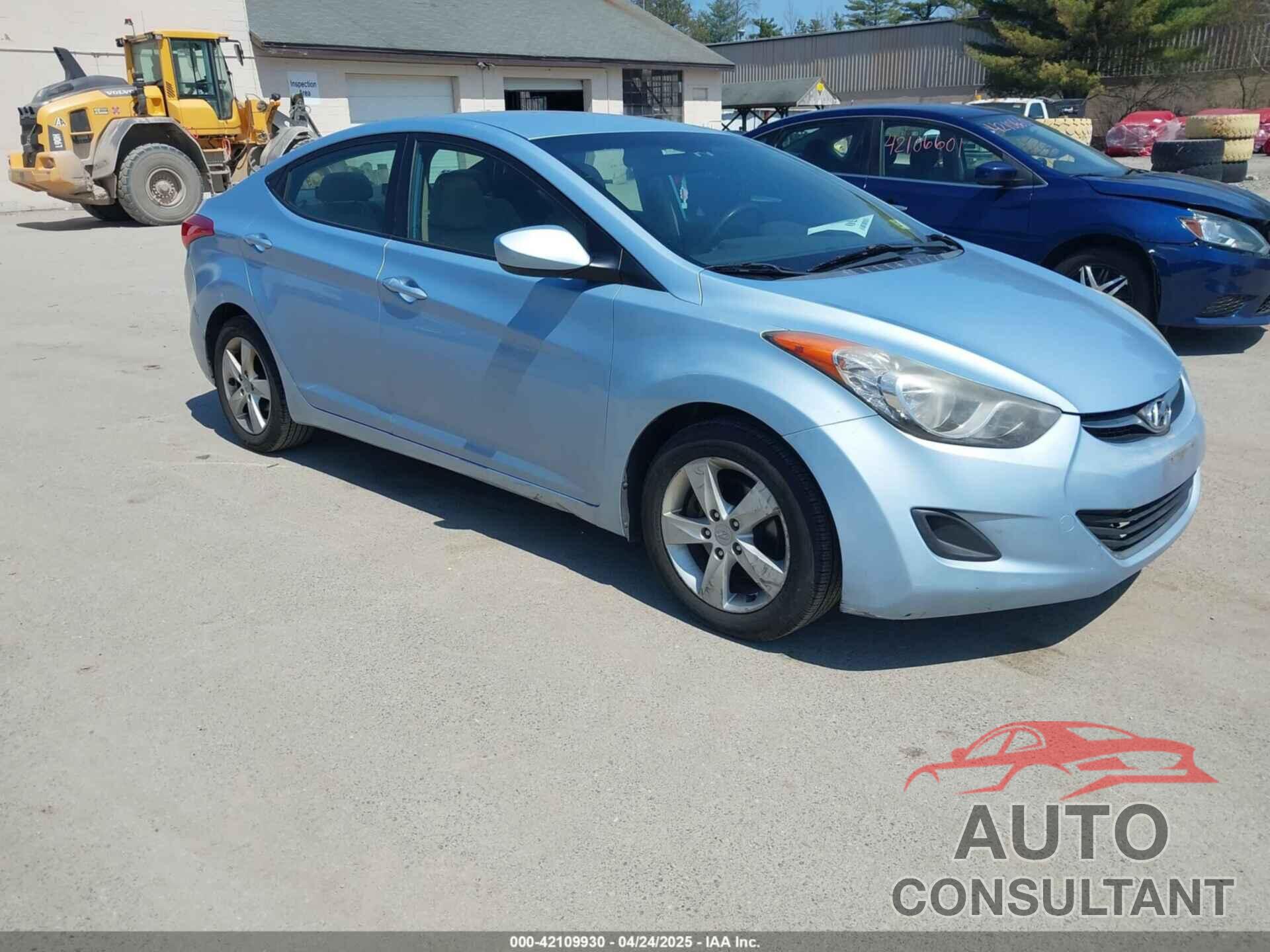 HYUNDAI ELANTRA 2011 - KMHDH4AE4BU139017