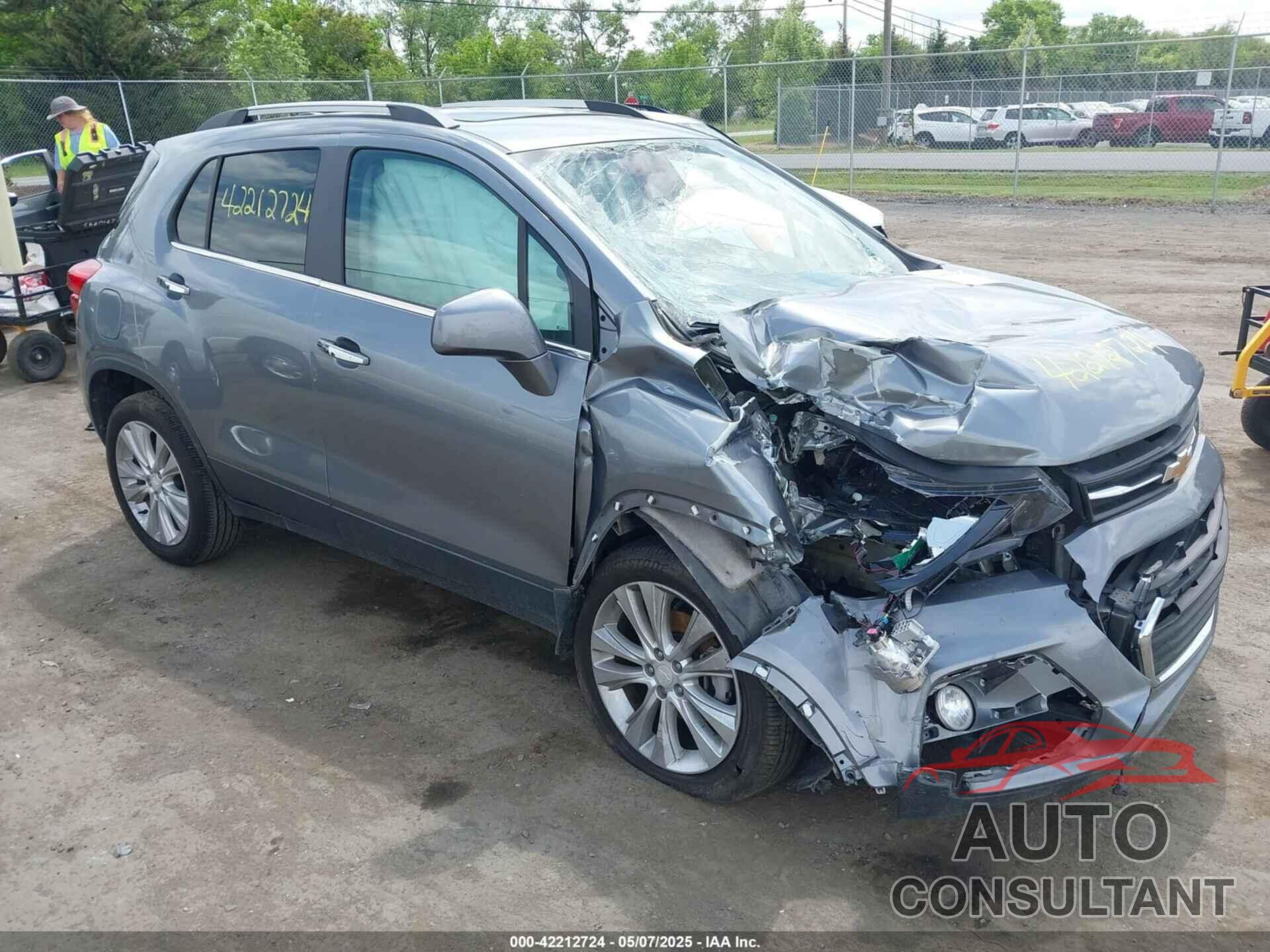 CHEVROLET TRAX 2020 - 3GNCJRSB2LL140689