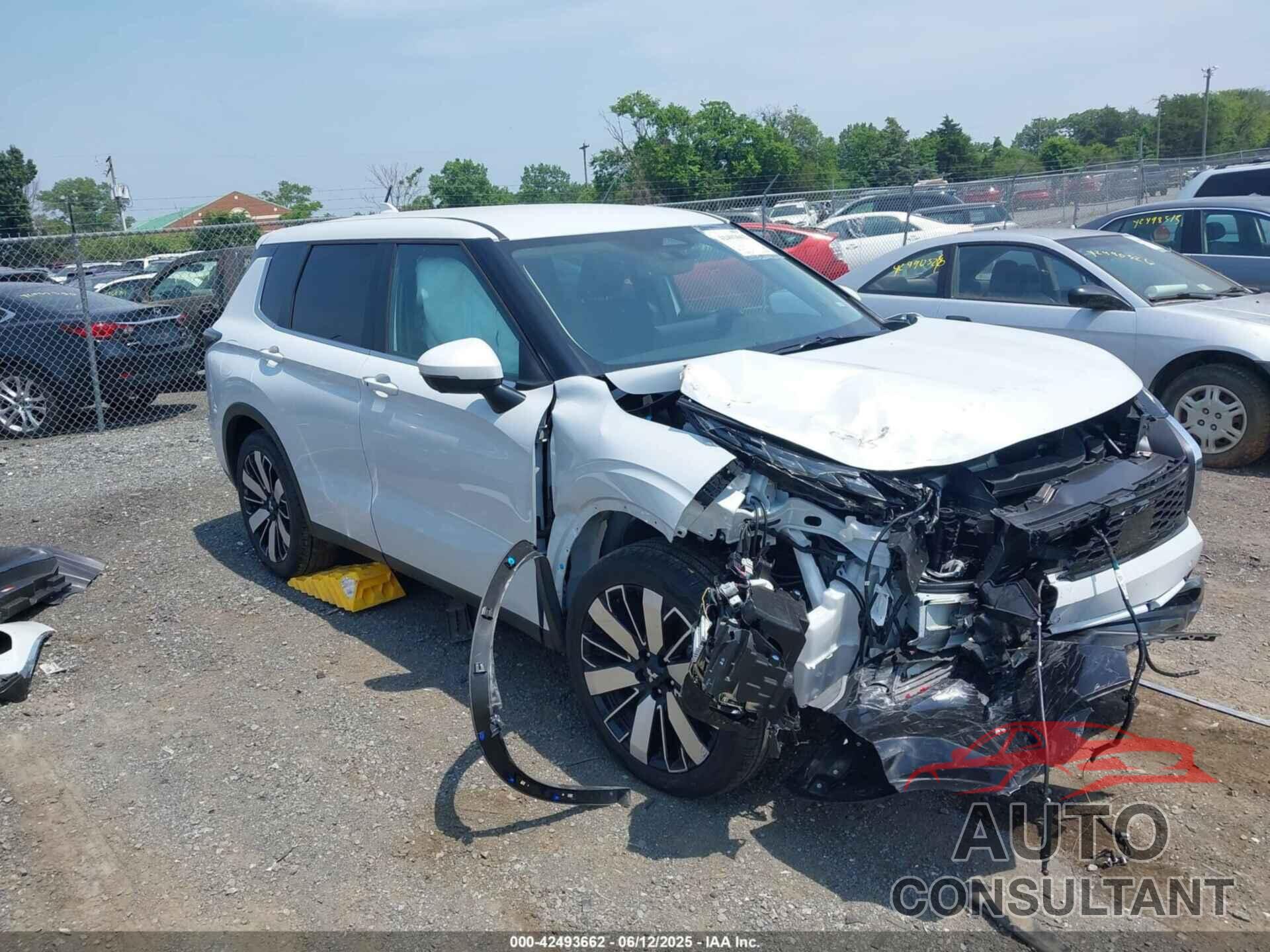 MITSUBISHI OUTLANDER 2025 - JA4J4VA80SZ028643