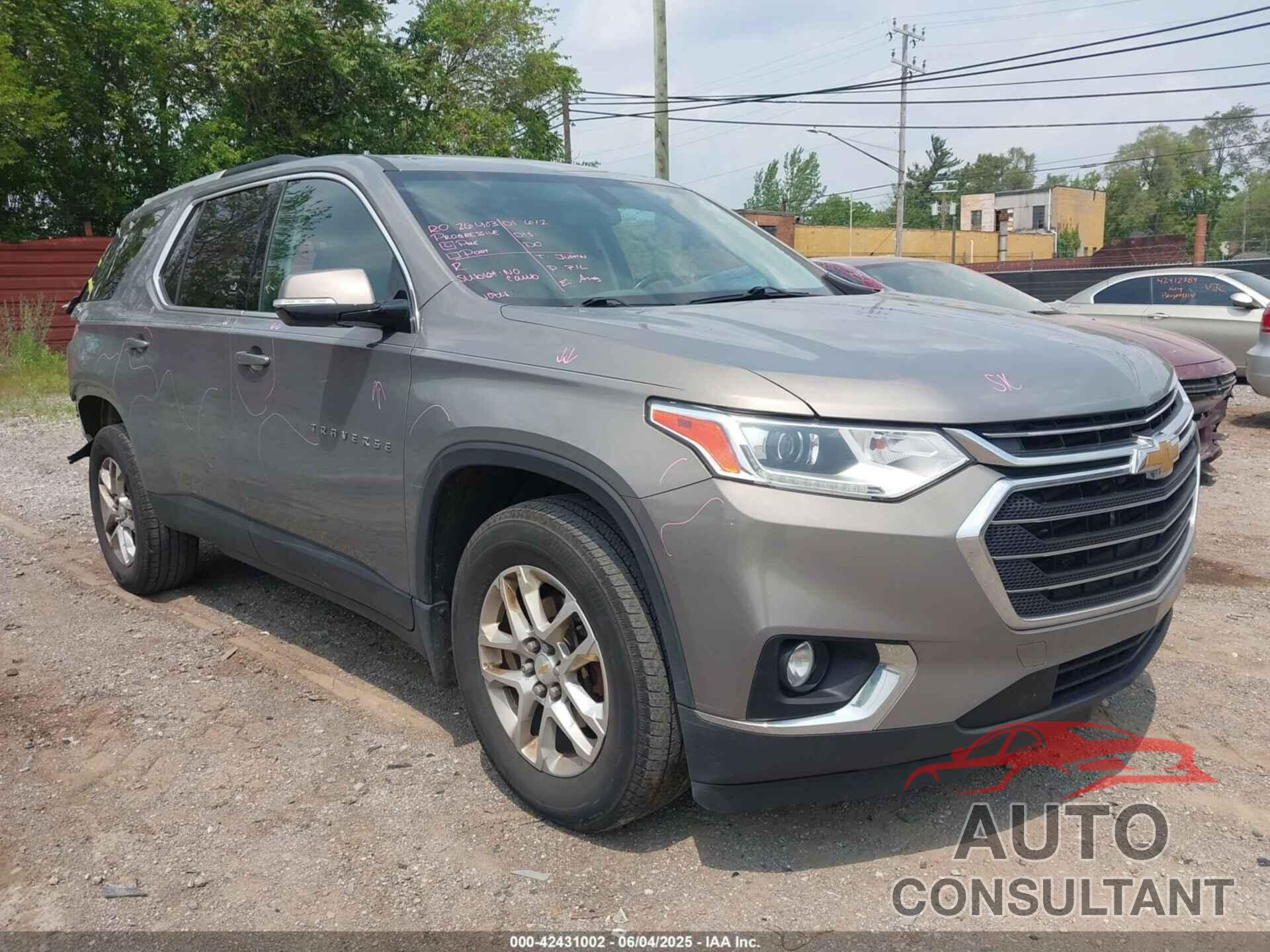 CHEVROLET TRAVERSE 2018 - 1GNEVGKW0JJ165812