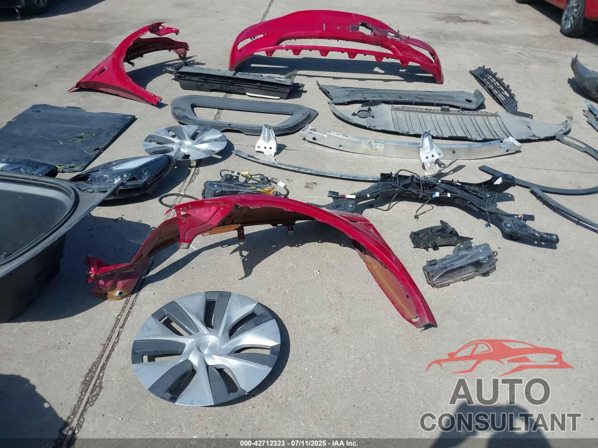 TESLA MODEL Y 2023 - 7SAYGAEEXPF830119