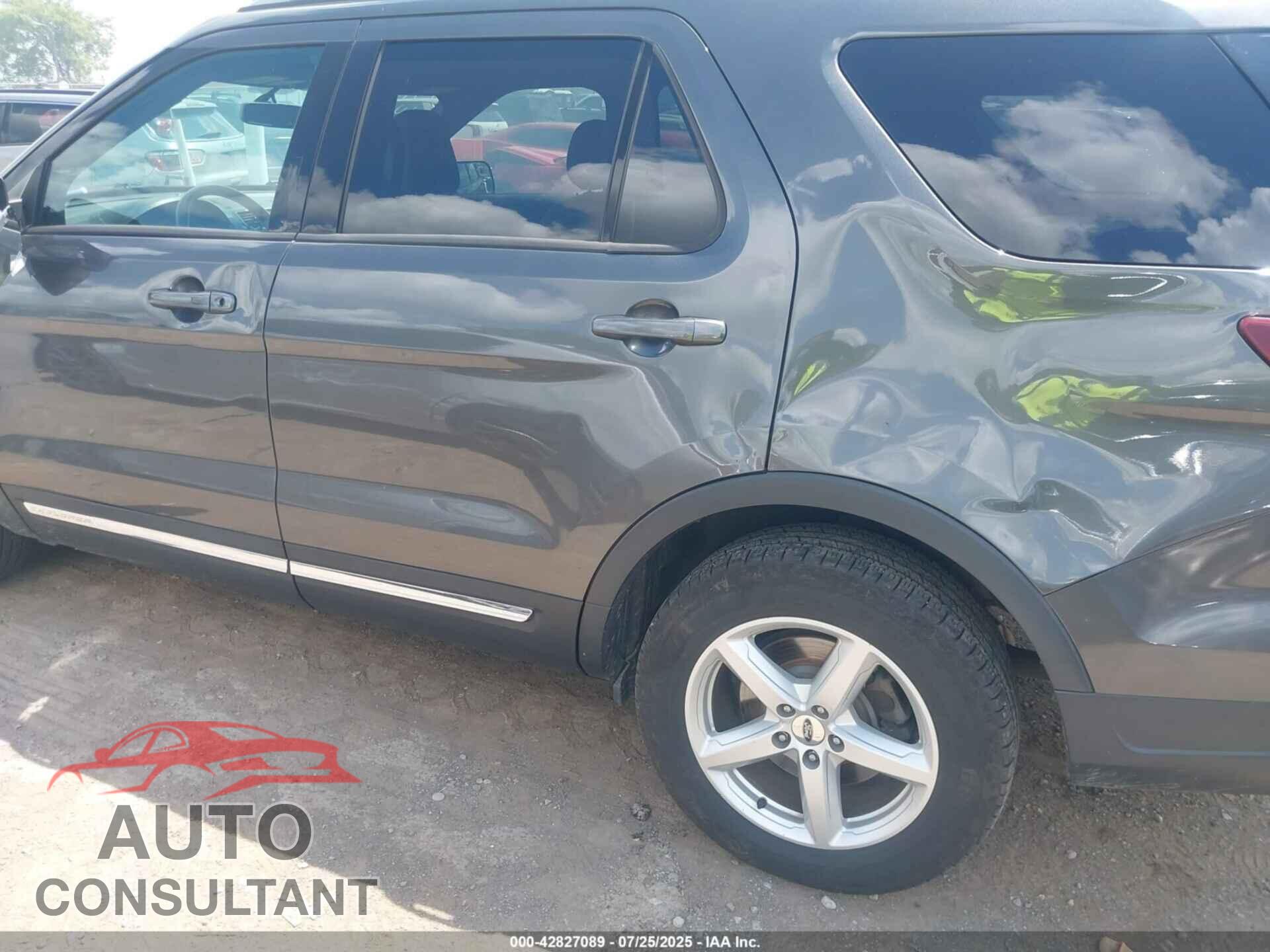 FORD EXPLORER 2018 - 1FM5K7D82JGC44729