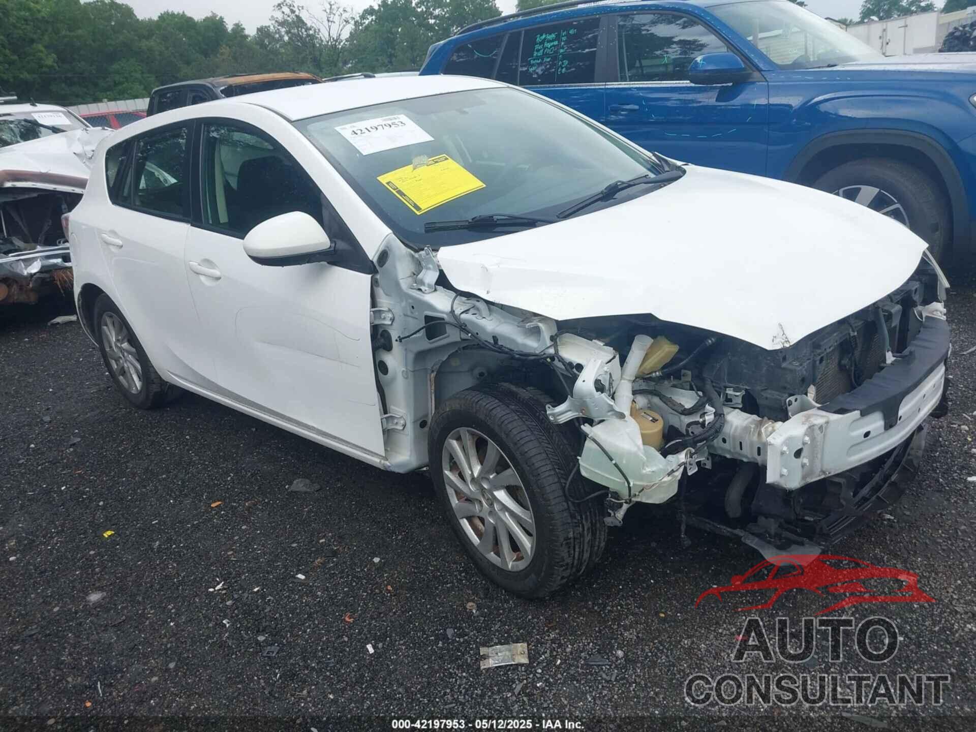 MAZDA MAZDA3 2012 - JM1BL1L74C1600792
