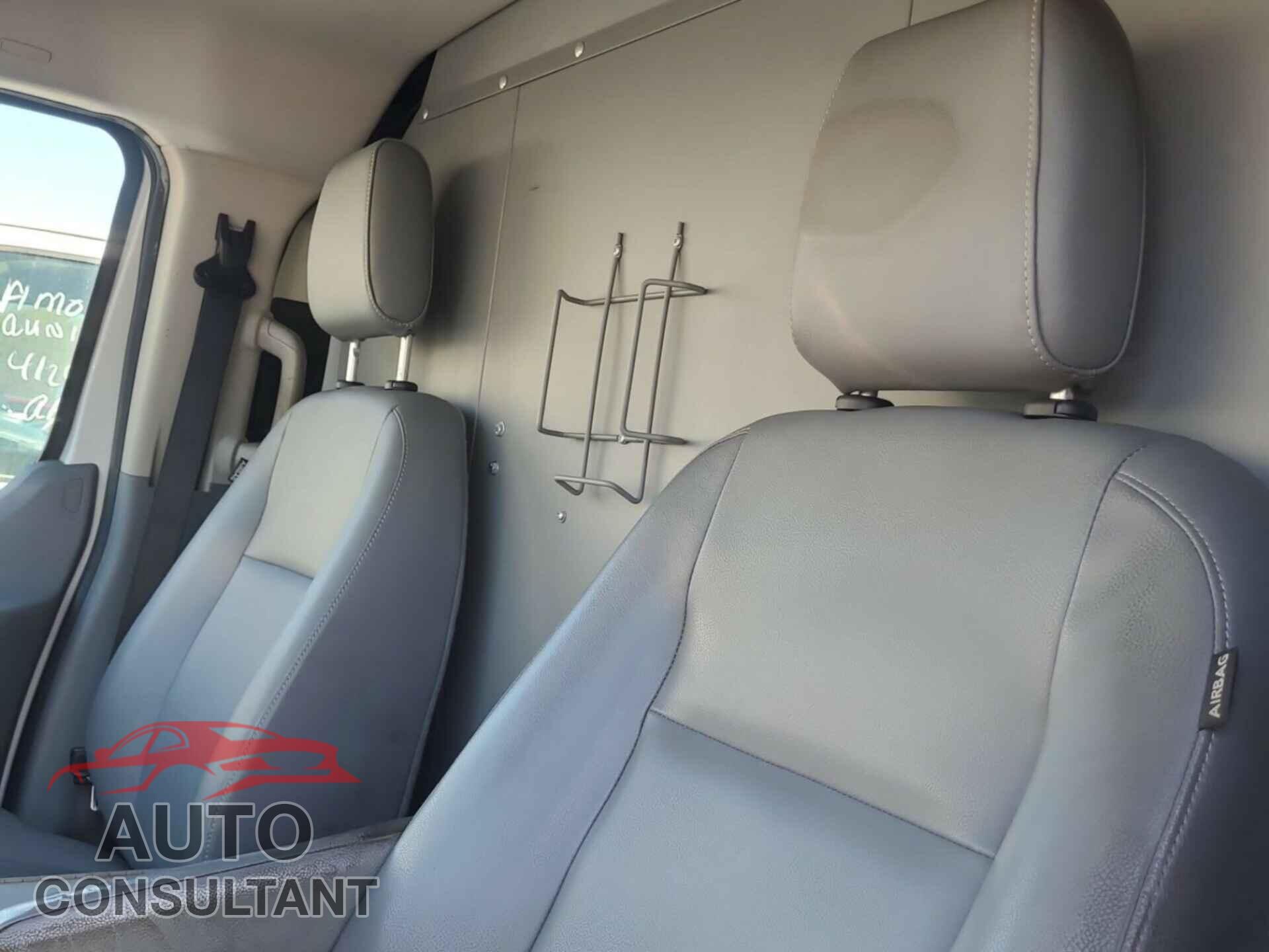 FORD TRANSIT 2017 - 1FTYR1YM2HKA31983