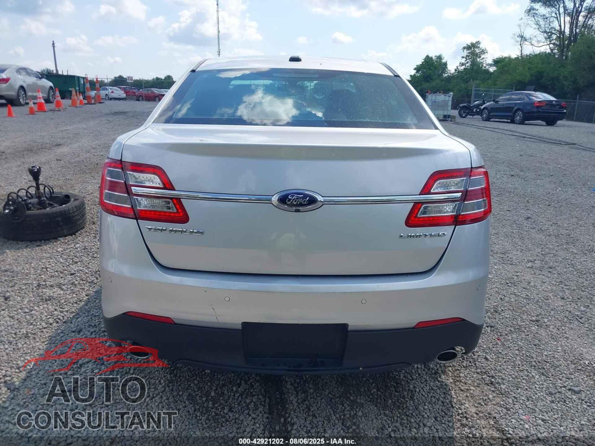 FORD TAURUS 2016 - 1FAHP2F80GG105037