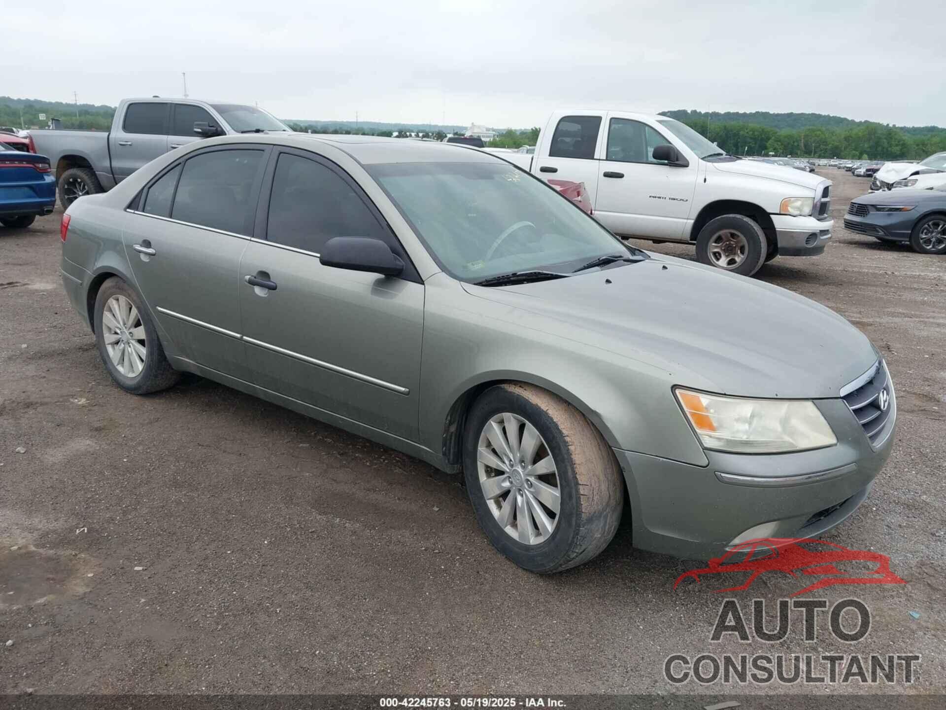 HYUNDAI SONATA 2010 - 5NPEU4AF4AH575825