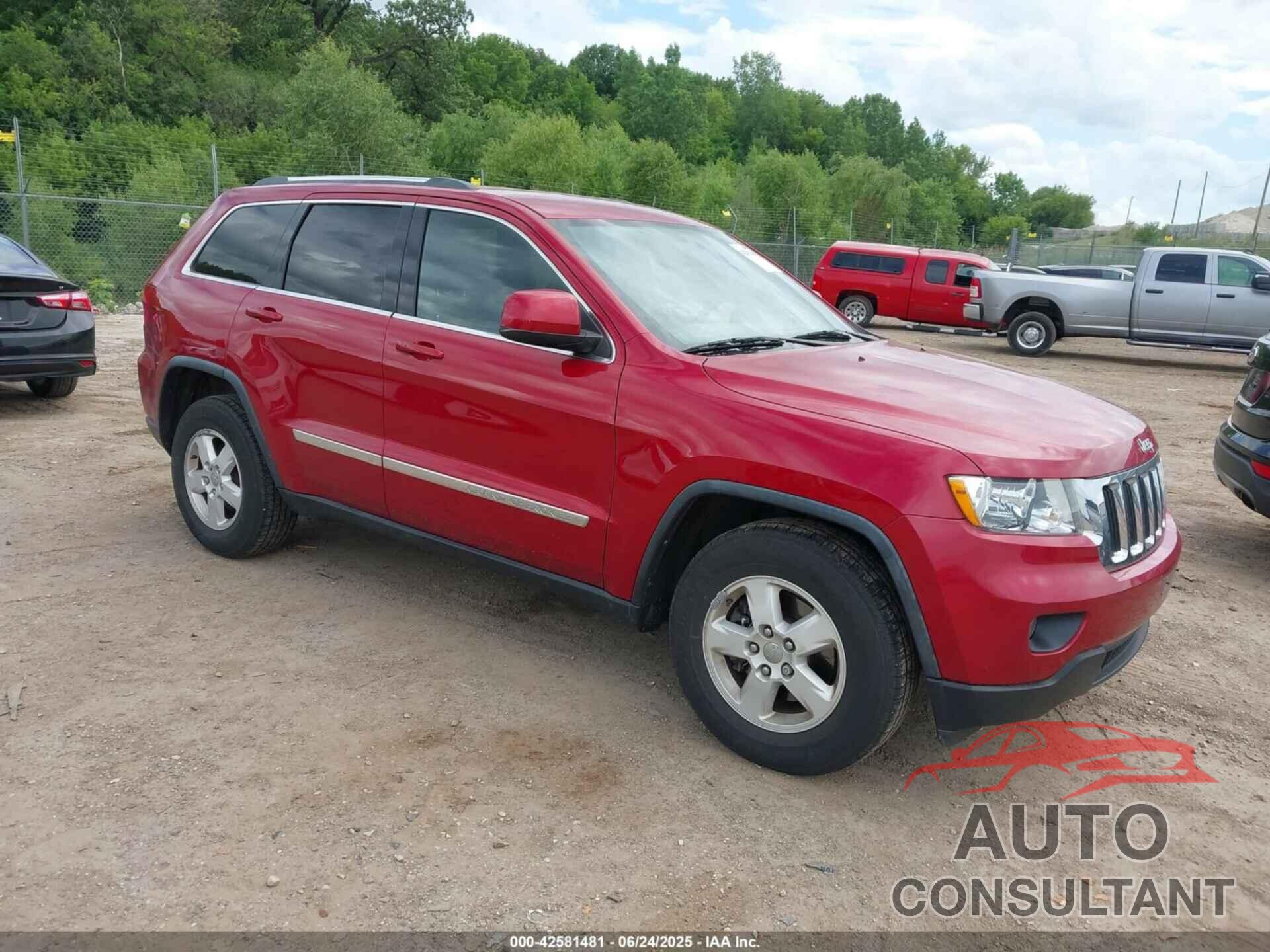 JEEP GRAND CHEROKEE 2011 - 1J4RR4GG1BC670031