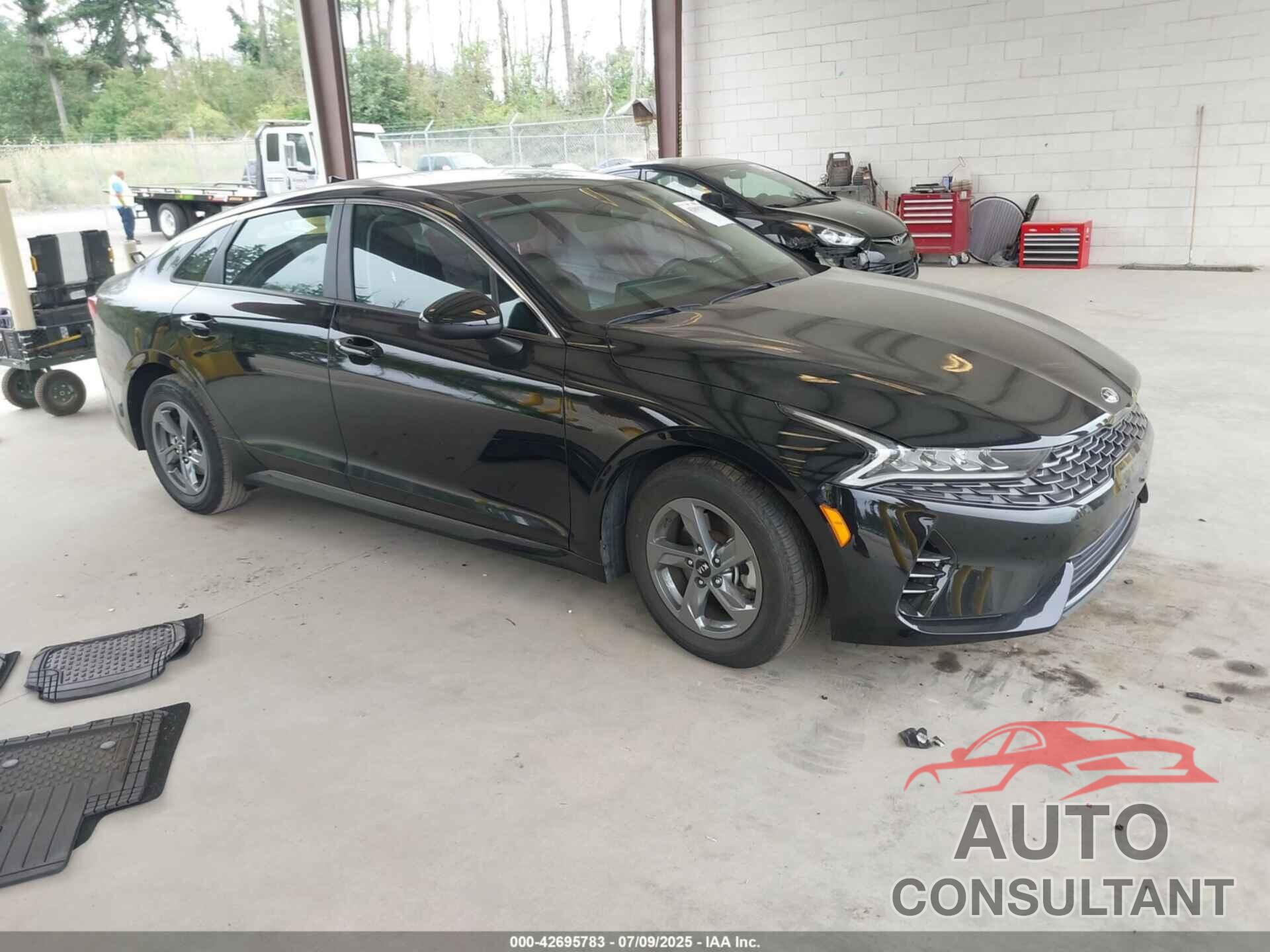 KIA K5 2021 - 5XXG24J22MG025969