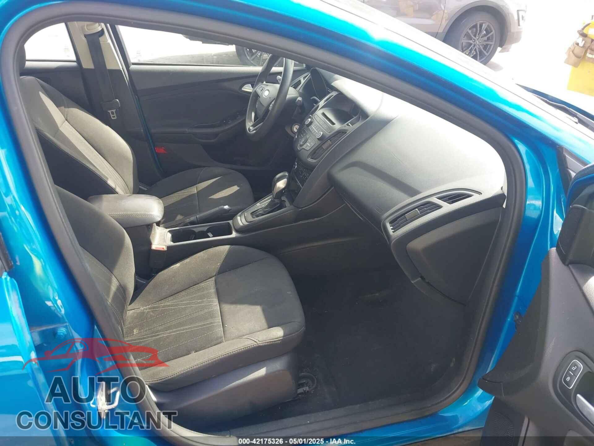 FORD FOCUS 2017 - 1FADP3F21HL213563