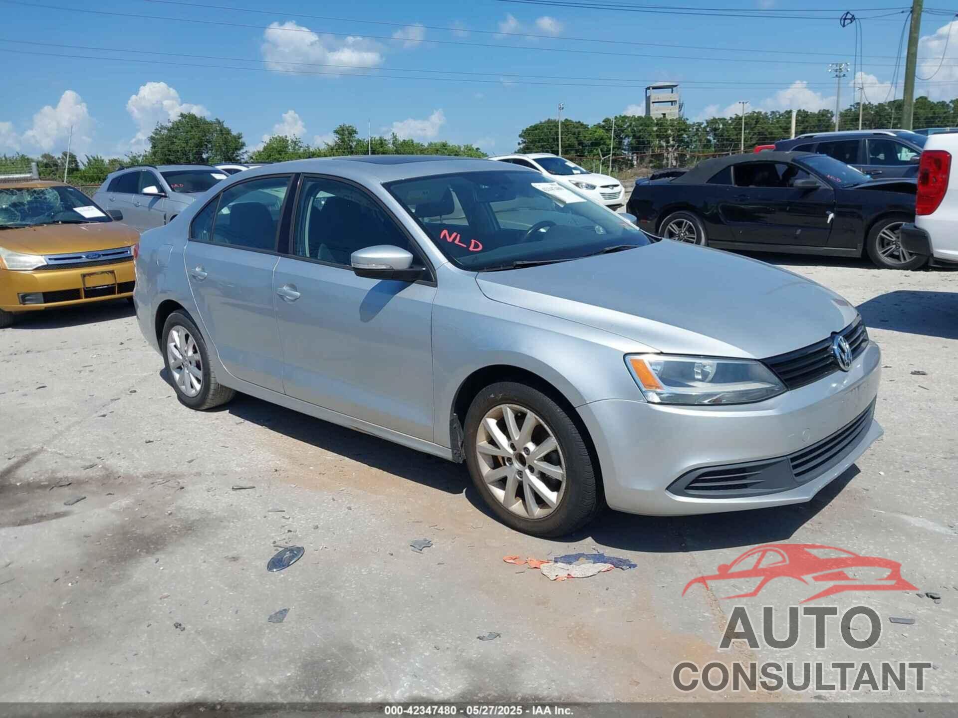 VOLKSWAGEN JETTA 2011 - 3VWDZ7AJ3BM377426