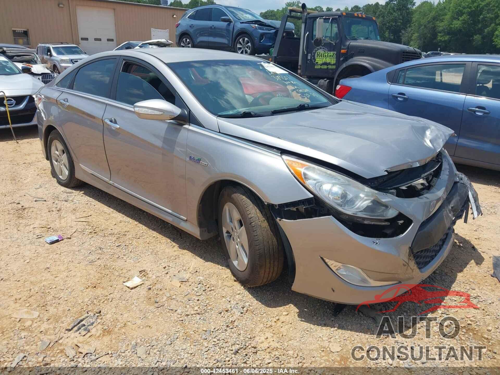 HYUNDAI SONATA HYBRID 2011 - KMHEC4A4XBA005219