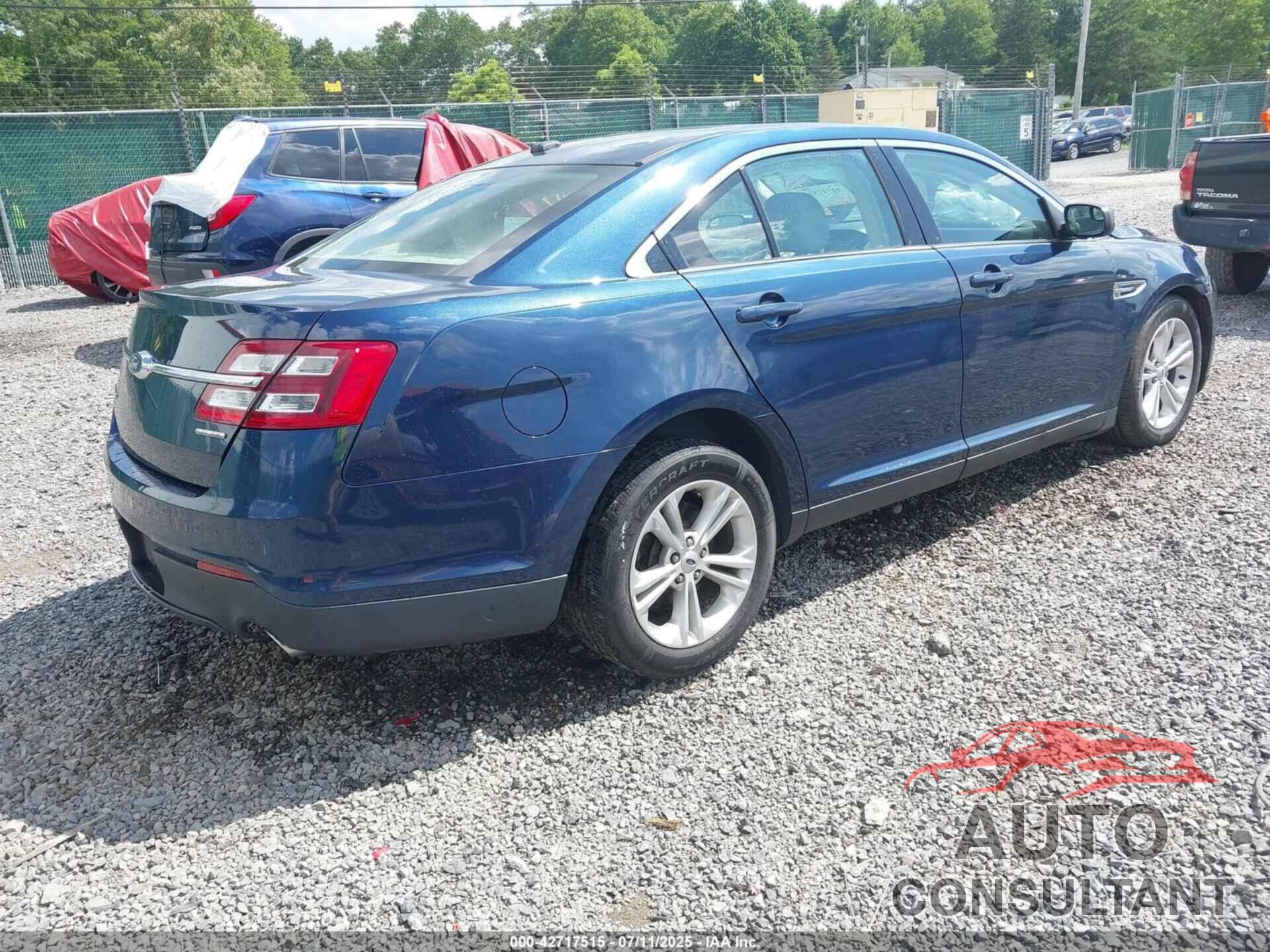 FORD TAURUS 2017 - 1FAHP2D82HG135001