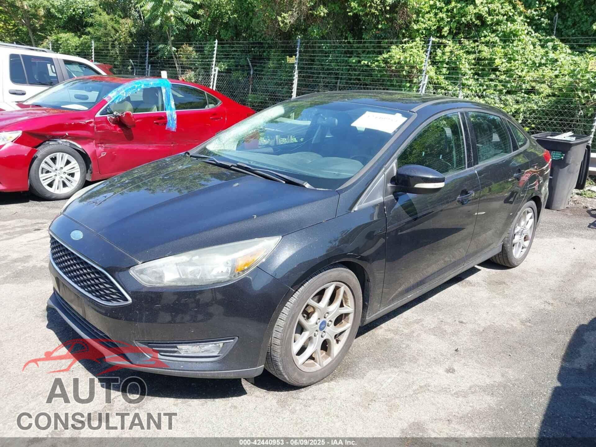 FORD FOCUS 2015 - 1FADP3F26FL283668