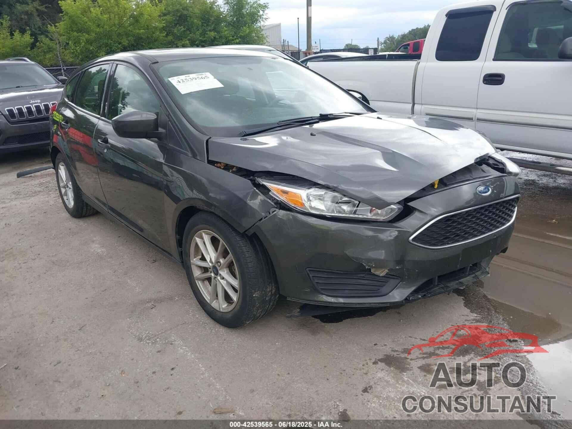 FORD FOCUS 2018 - 1FADP3K20JL311429