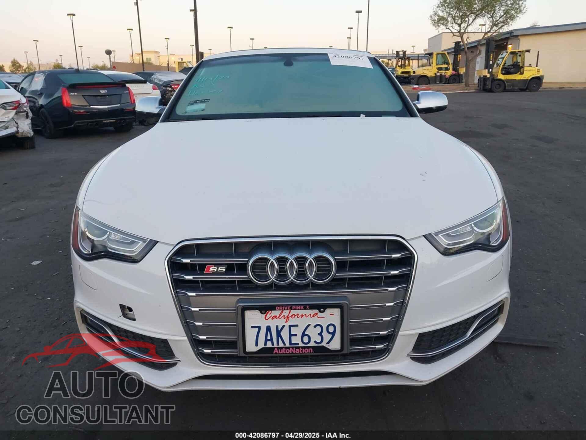 AUDI S5 2013 - WAUCGAFR2DA064204