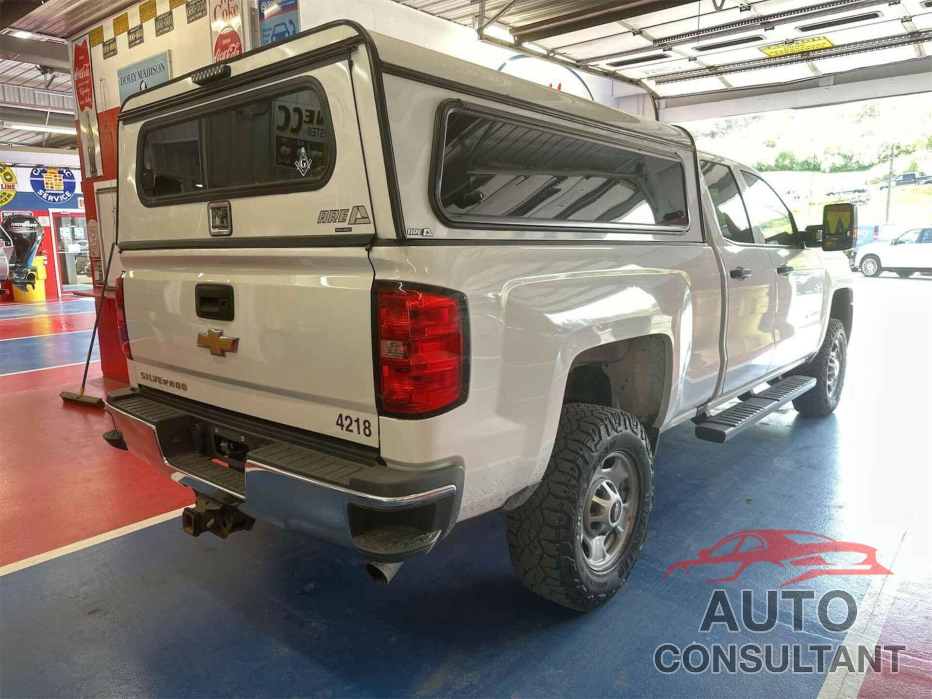 CHEVROLET SILVERADO 2019 - 2GC2KREG7K1110130