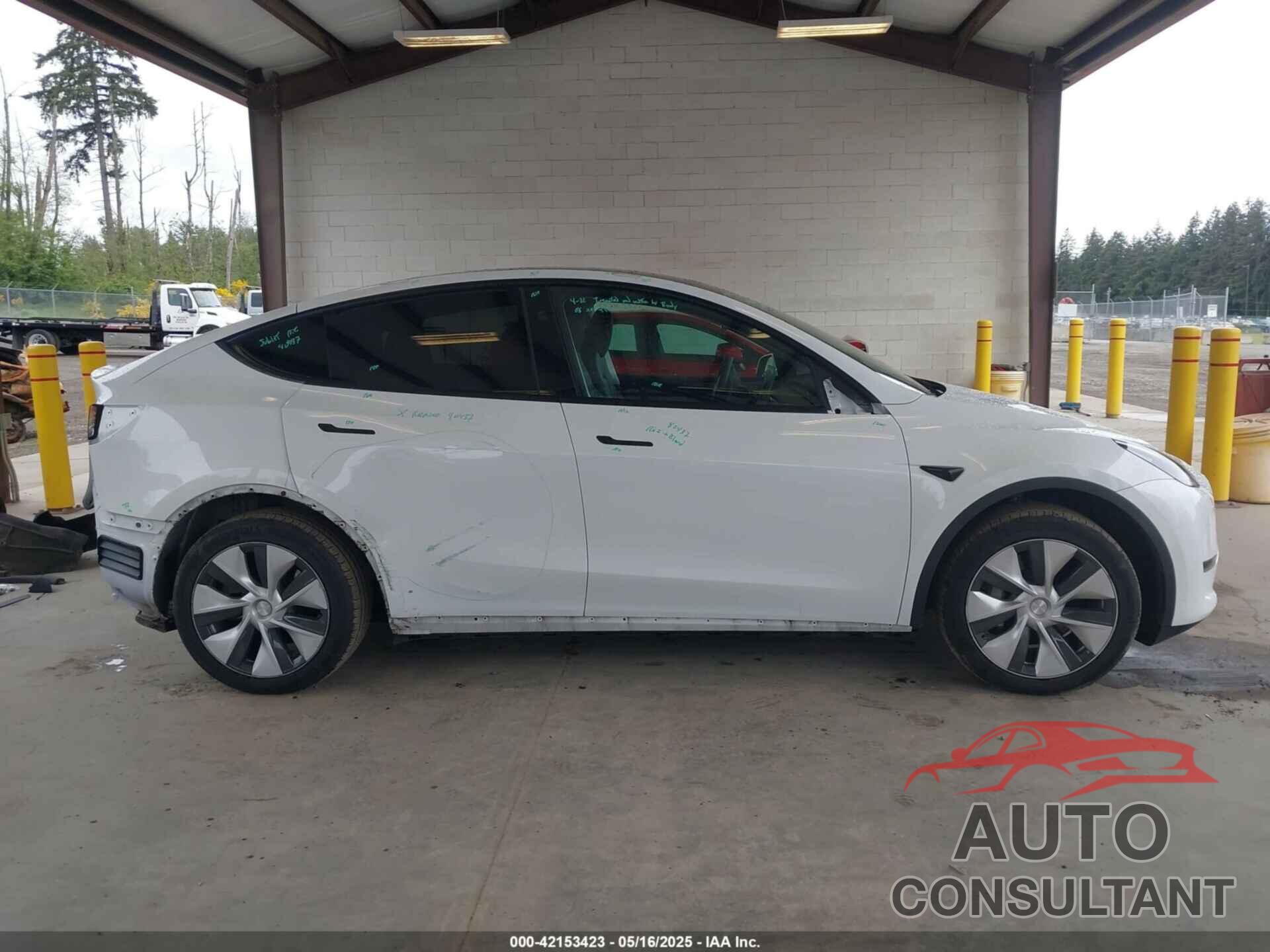 TESLA MODEL Y 2023 - 7SAYGAEE8PF809009