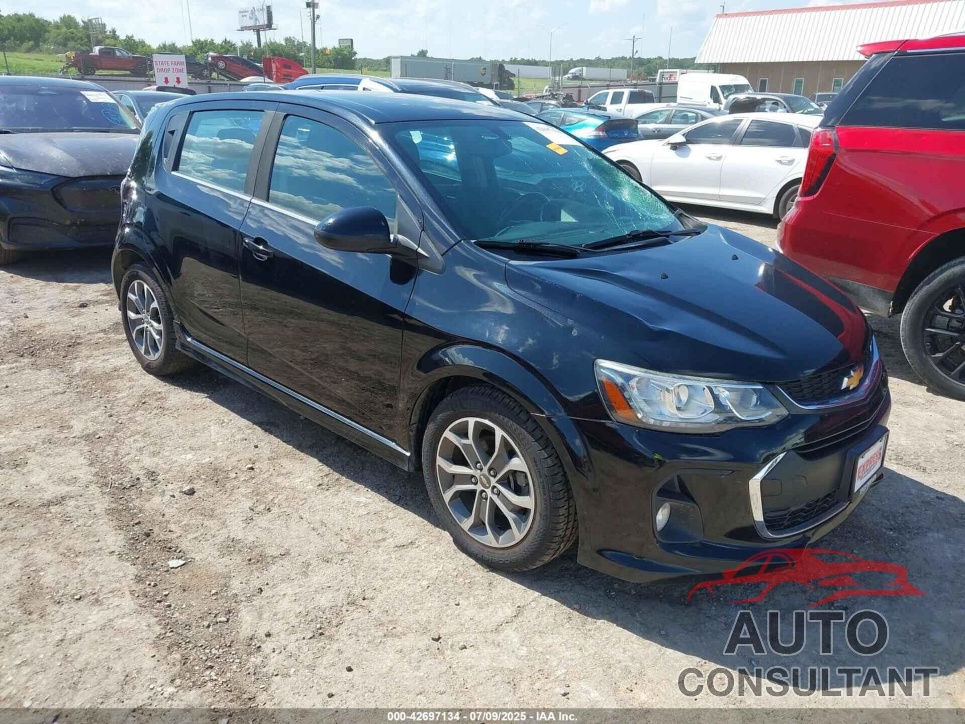 CHEVROLET SONIC 2017 - 1G1JD6SH6H4168012