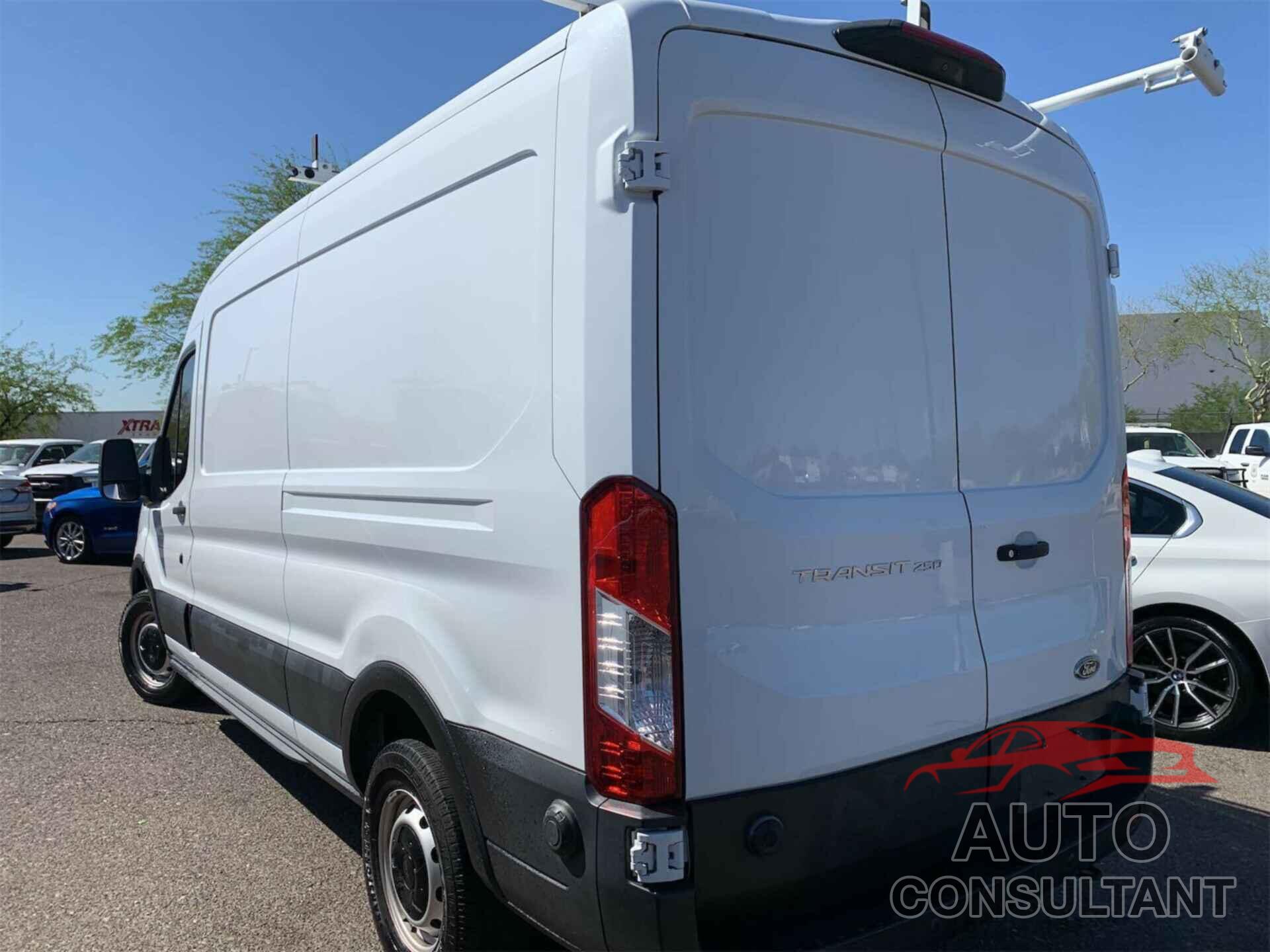 FORD TRANSIT 2019 - 1FTYR2CM2KKA02276