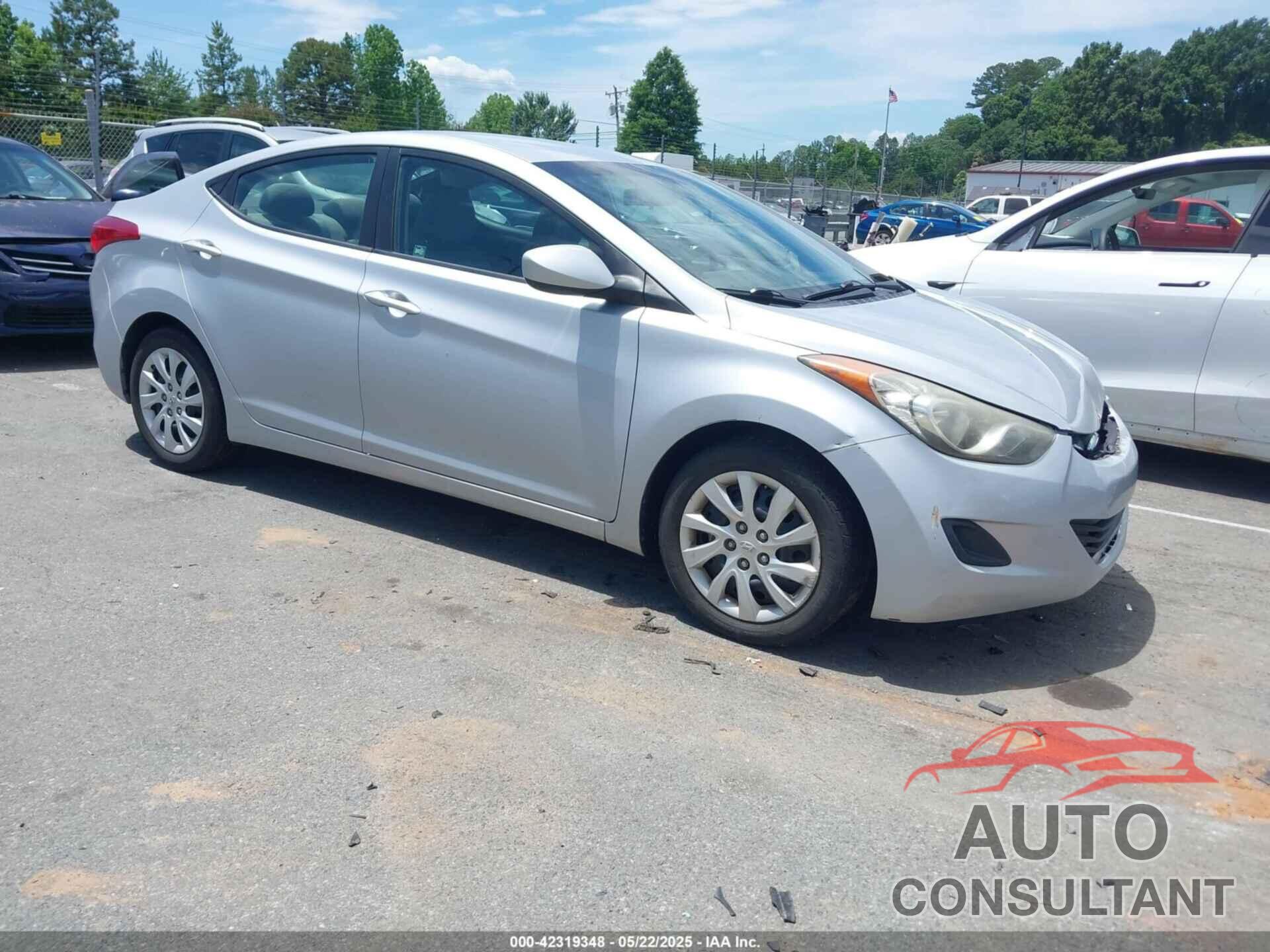 HYUNDAI ELANTRA 2012 - 5NPDH4AE9CH077128